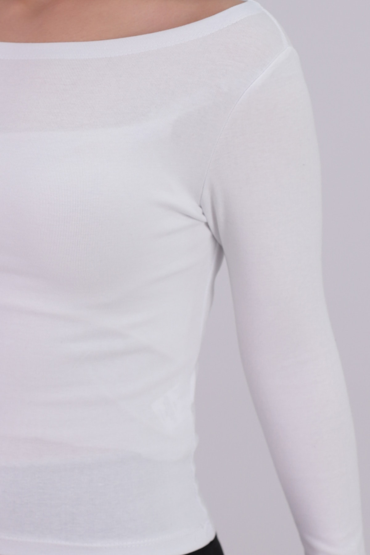 Kadın Beyaz Kayık Yaka Uzun Kol Body ARM-26K135013