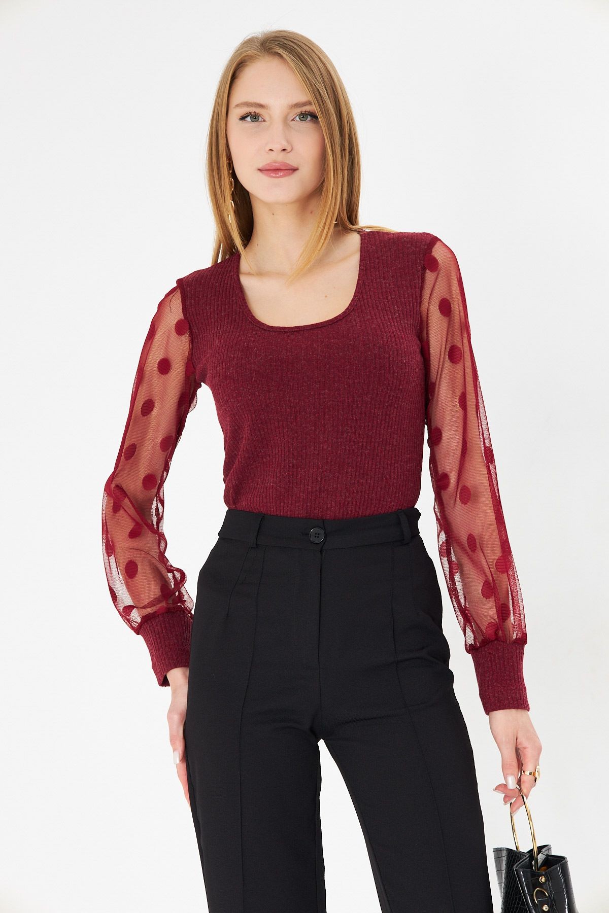 Kadın Bordo U Yaka Kolları Tül Detaylı Manşetli Kaşkorse Bluz ARM-25K001066