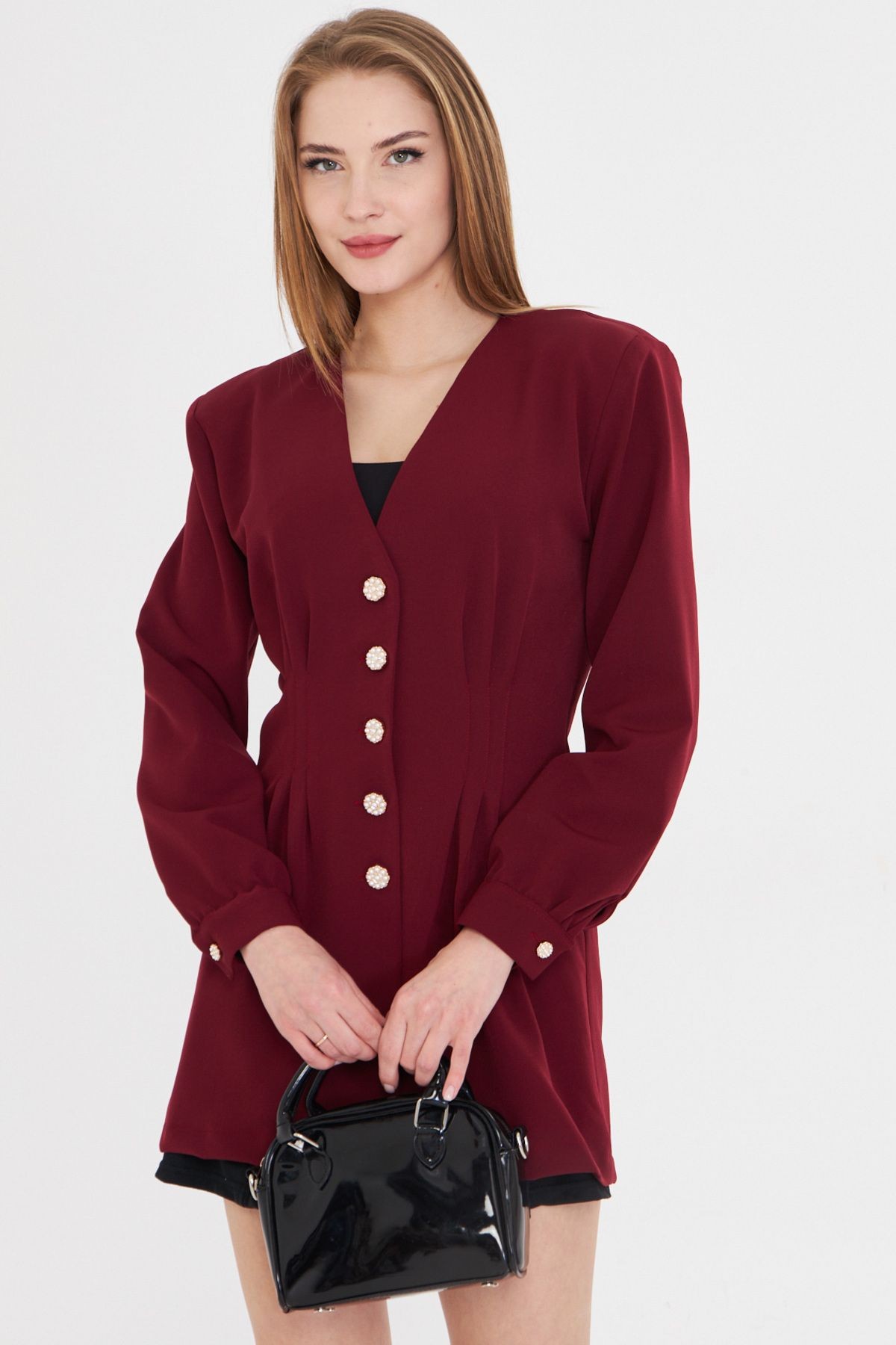 Kadın Bordo V Yaka Pile Detaylı Vücuda Oturan Vatkalı Ceket ARM-25Y001039