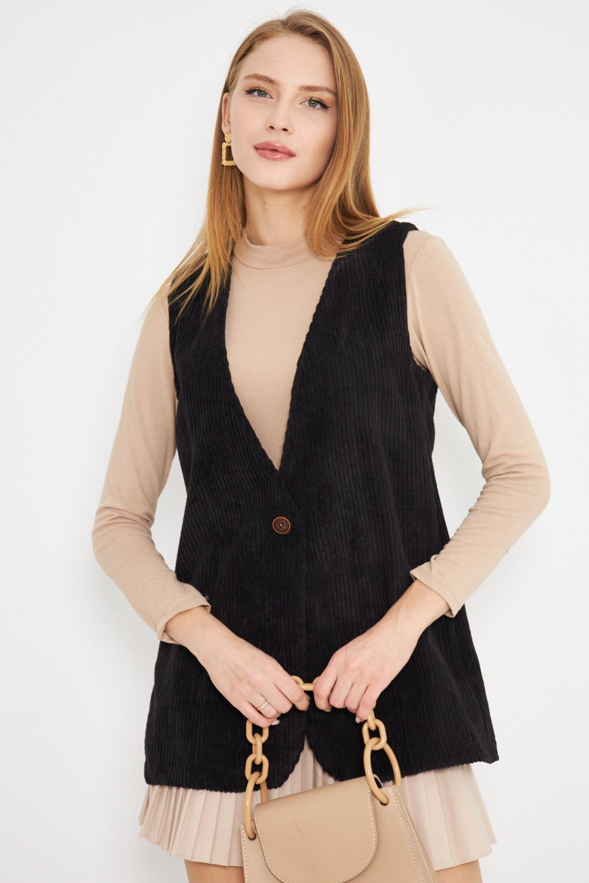 Kadın Siyah V Yaka Tek Düğmeli Oversize Kalın Fitilli Kadife Yelek ARM-25K001016
