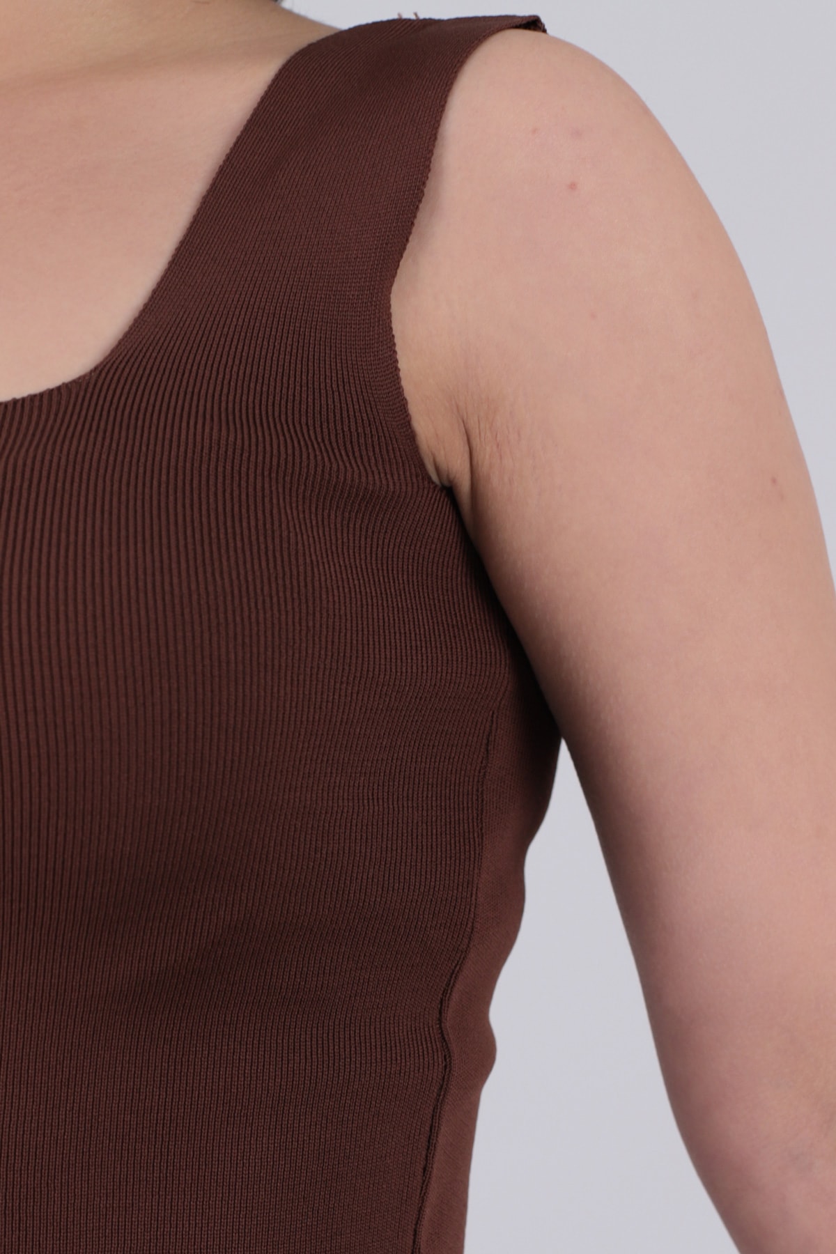 Kadın Koyu Kahve Kalın Askılı Kaşkorse Bluz ARM-23Y069001