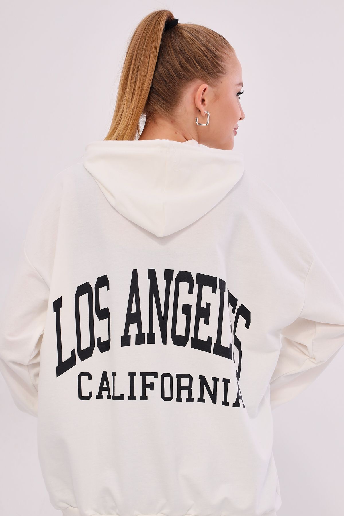 Kadın Beyaz Los Angeles Baskılı Kapüşonlu Oversize Sweatshirt ARM-25K001026