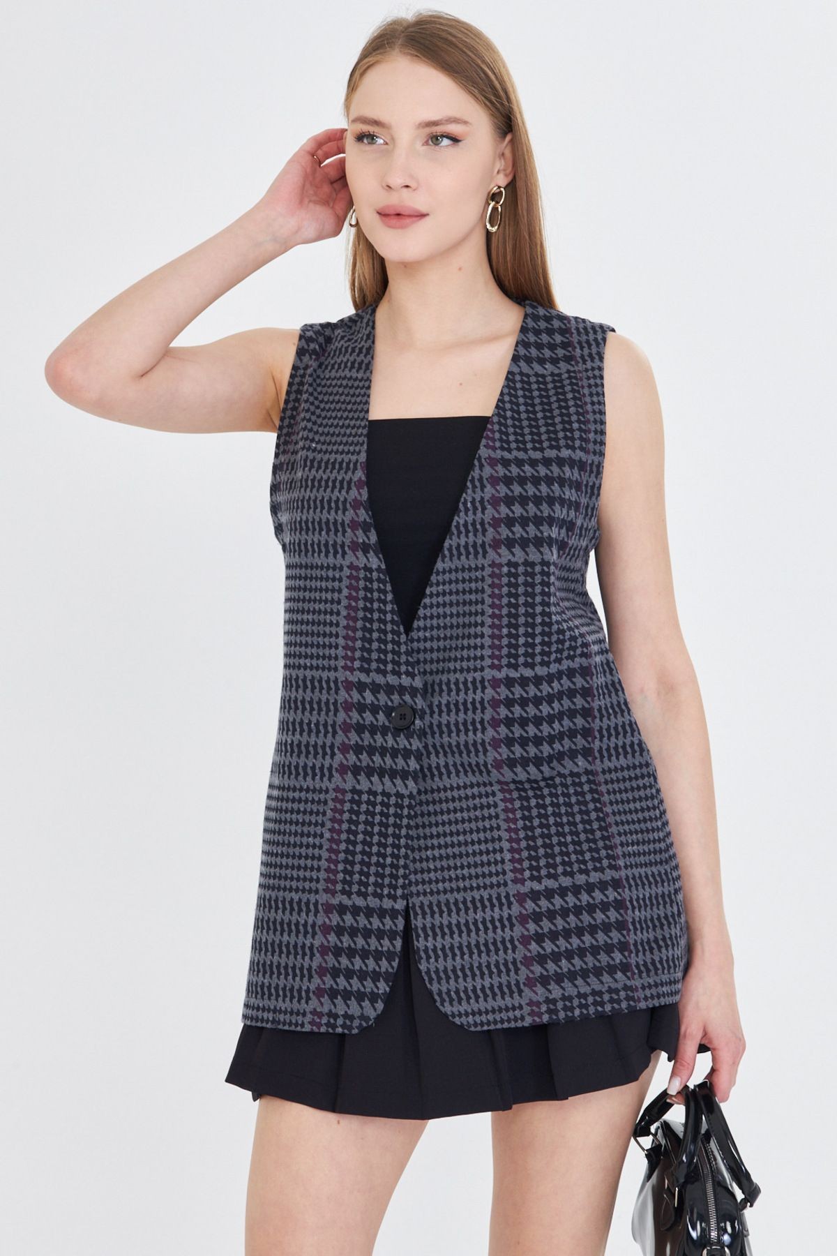 Kadın Füme V Yaka Tek Düğme Oversize Desenli Yelek ARM-25Y001032