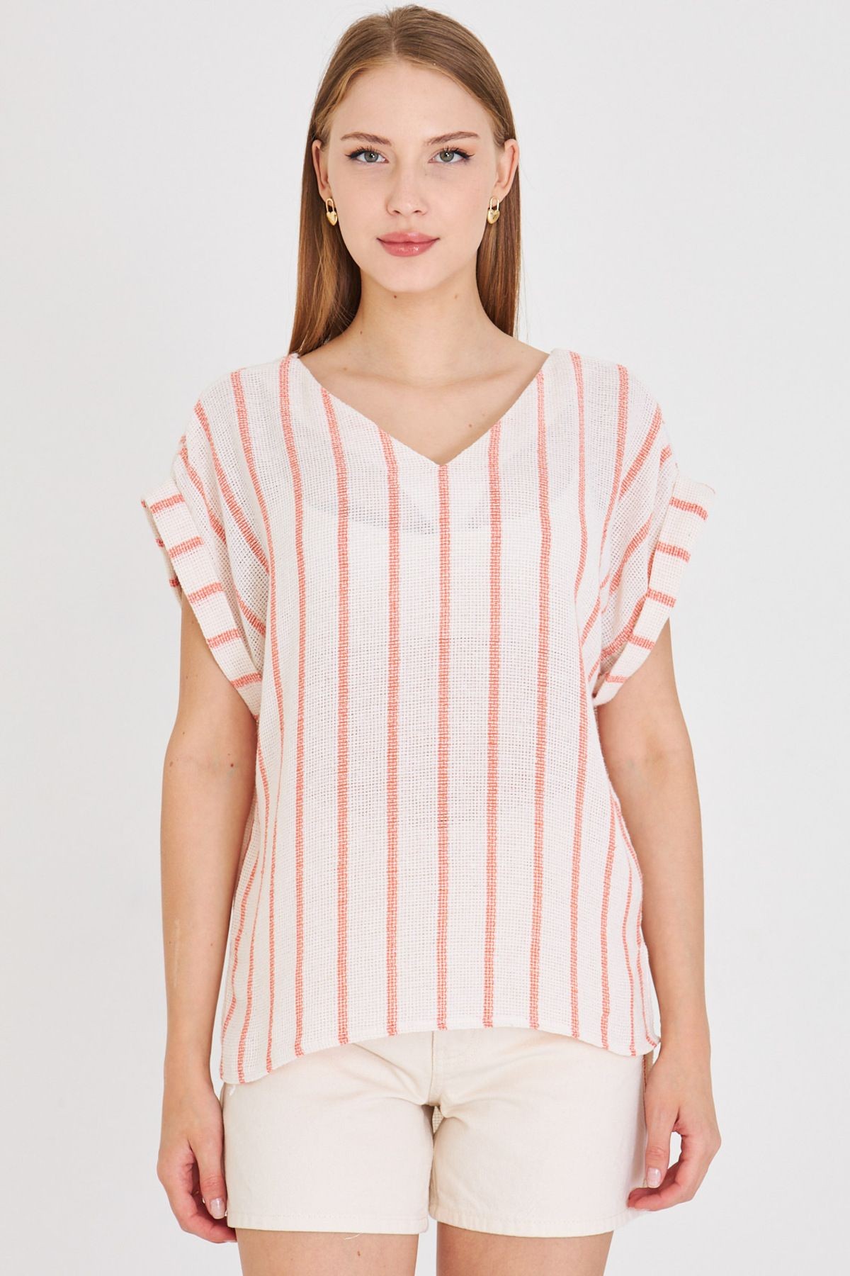 Kadın Turuncu V Yaka Yanları Yırtmaçlı Arkası Uzun Duble Kol Detaylı Oversize Bluz ARM-25Y001056