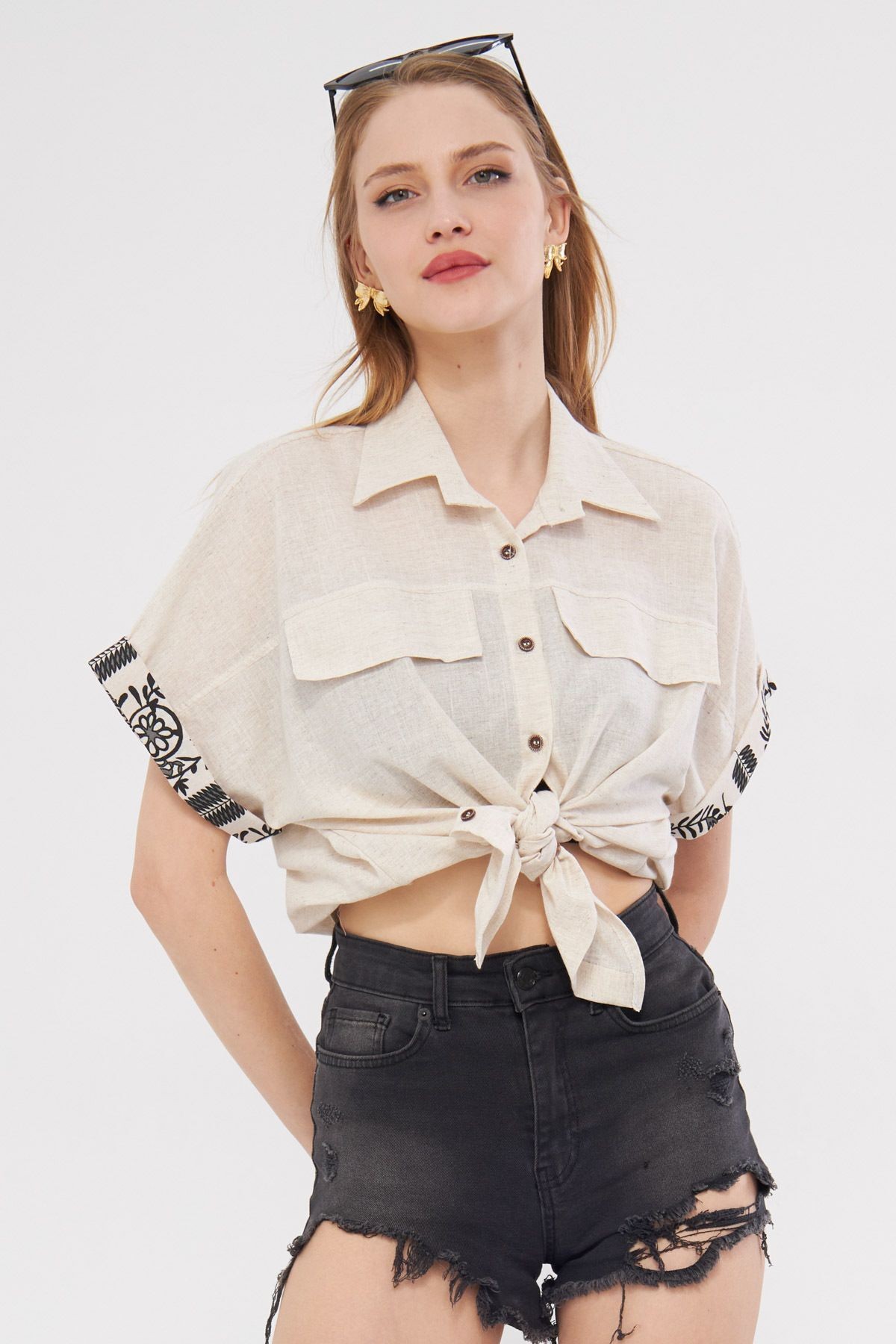 Kadın Bej Oversize Duble Kol Detaylı Gömlek ARM-24Y001075