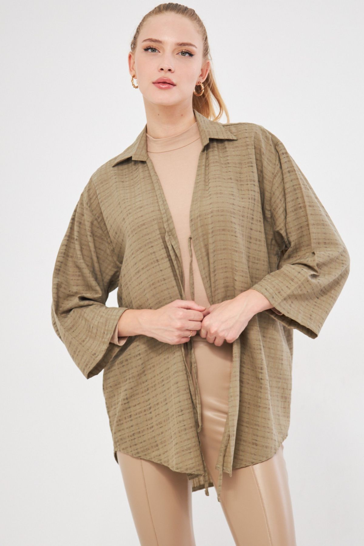Kadın Haki Gömlek Yakalı Önden Bağcıklı Kimono Gömlek ARM-25K001006