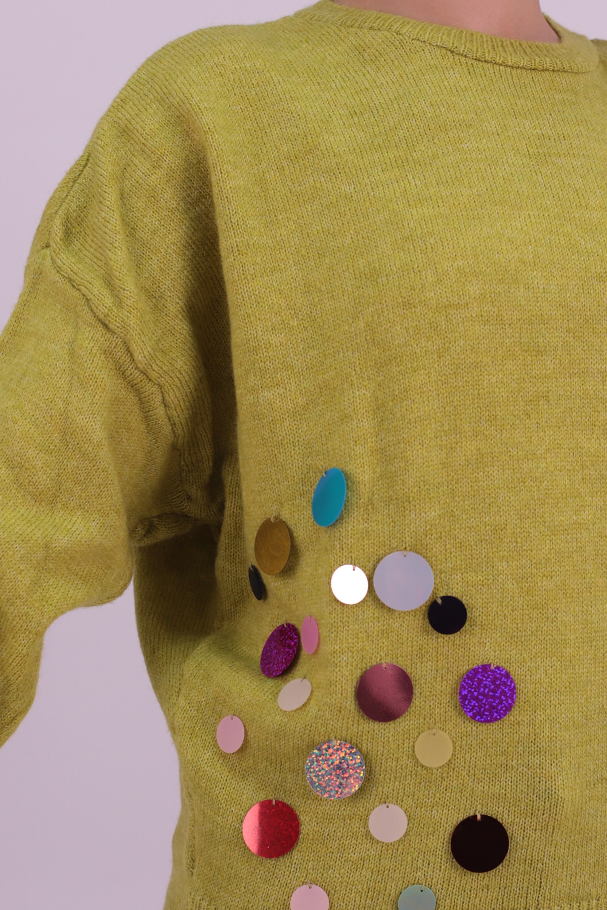 Kadın Yağ Yeşili Pul Detaylı Yarasa Kol Kazak ARM-26K136003