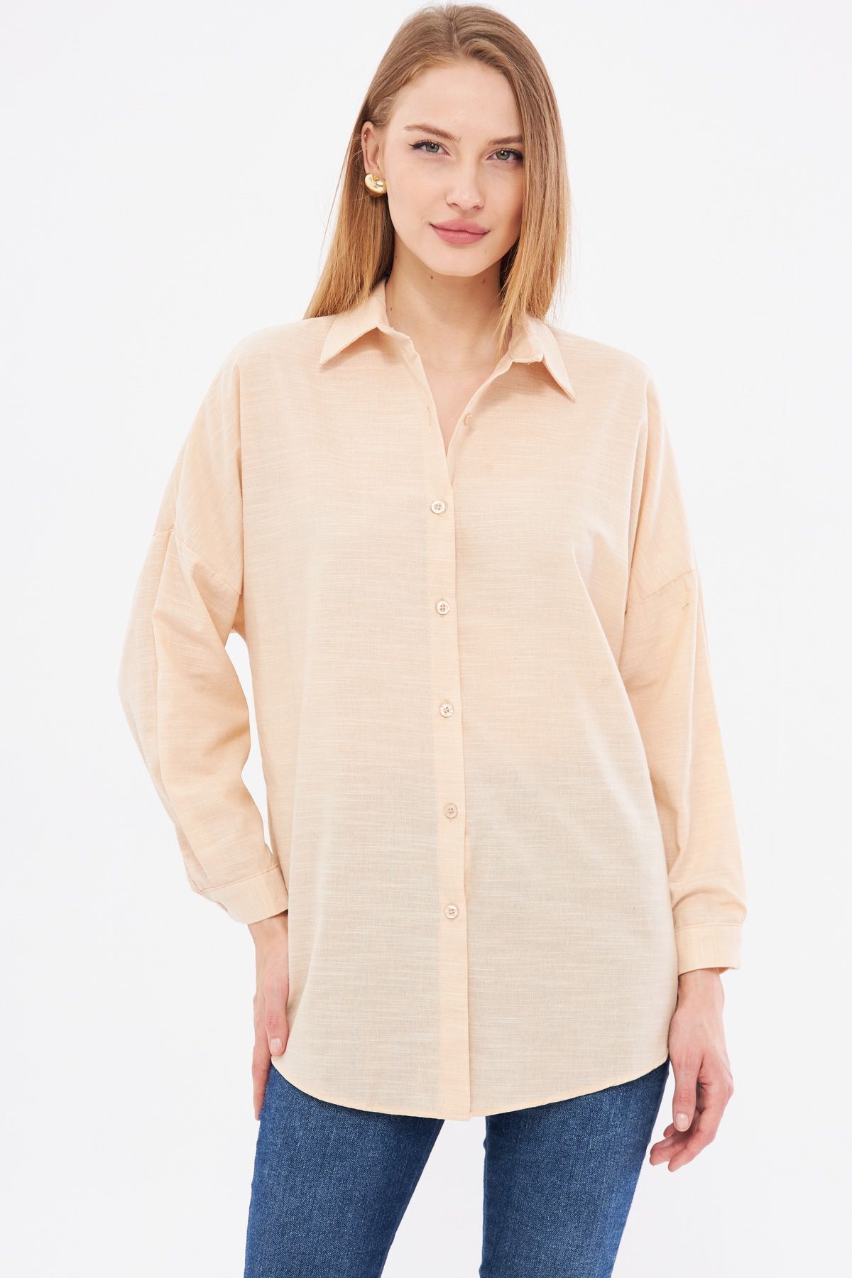 Kadın Bej Çizgili Görünümlü Oversize Uzun Basic Gömlek ARM-23Y001129