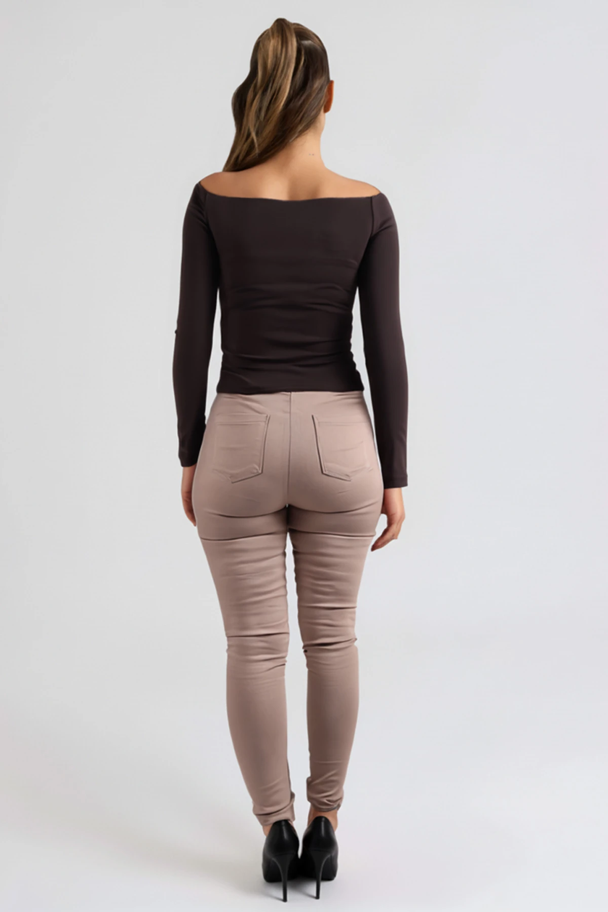 Kadın Bej Yüksek Bel Yanları Taşlı Dar Paça Pantolon ARM-26K136082