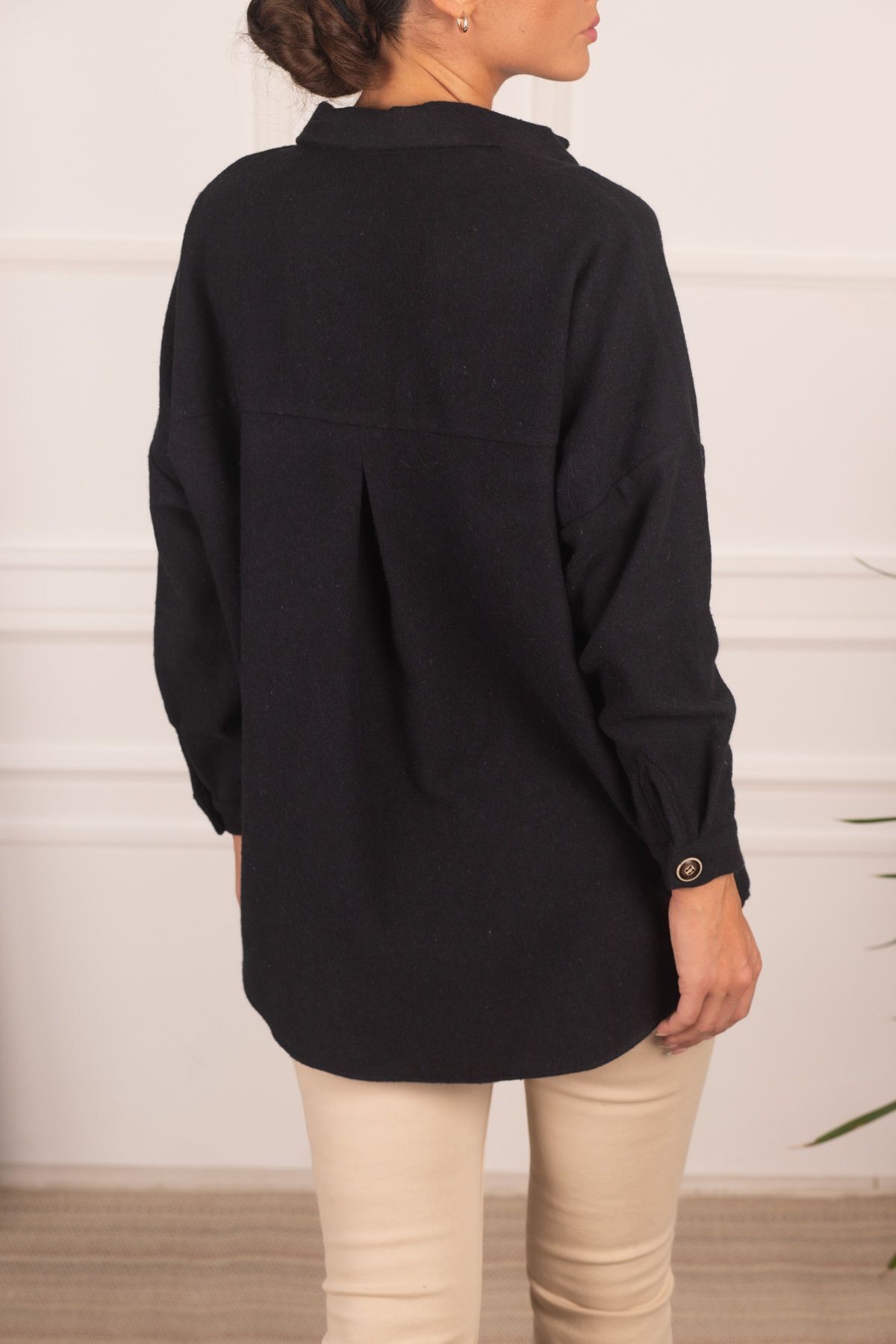 Kadın Koyu Lacivert Oversize Kaşe Cepli Gömlek ARM-22Y001156