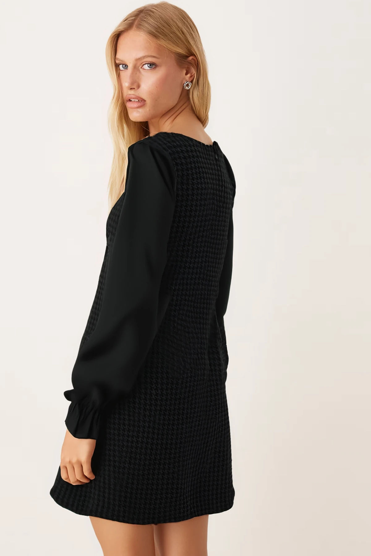 Kadın Füme Ekoseli Kare Yaka Uzun Kol Elbise ARM-22Y001182