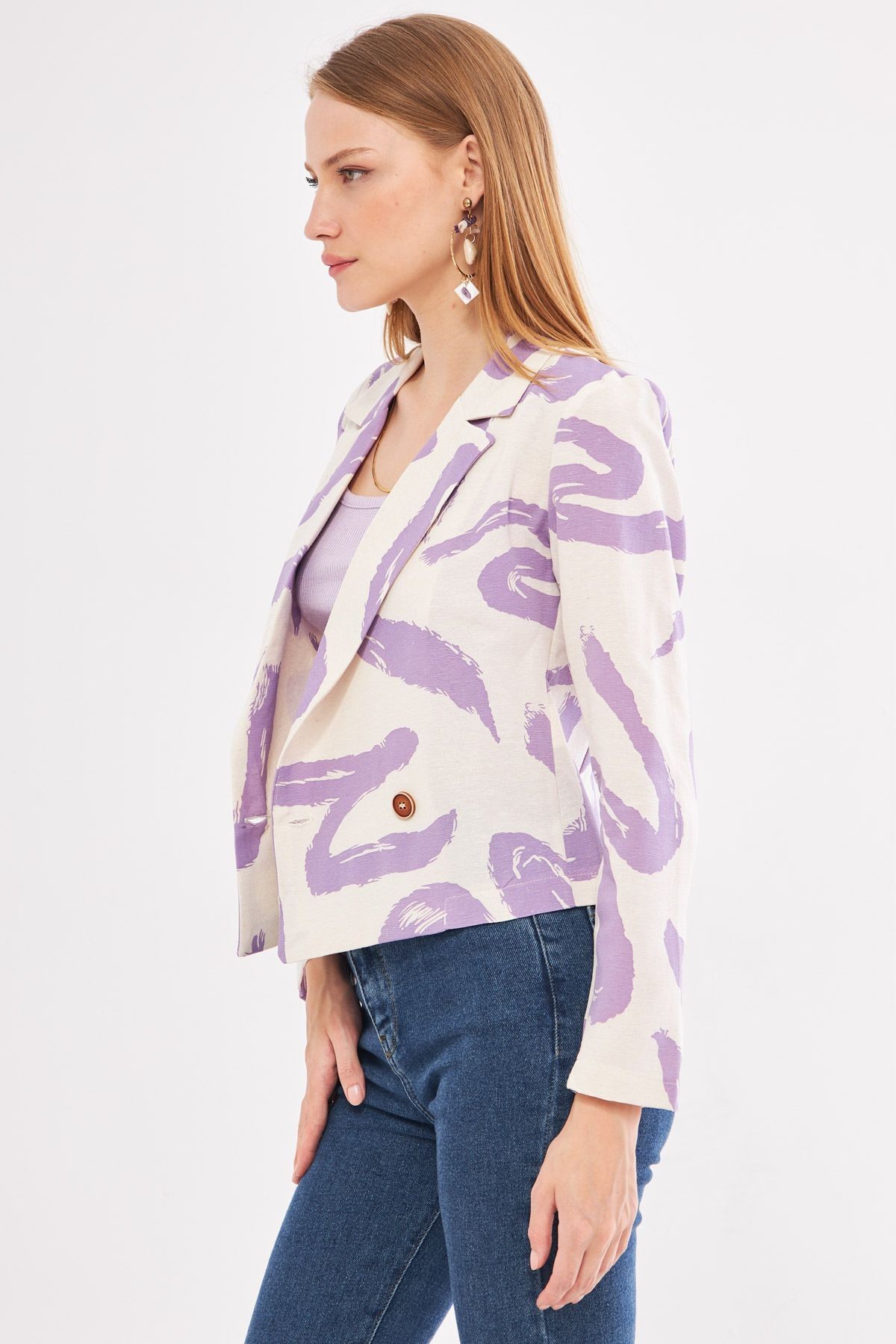 Kadın Lila Kruvaze Yaka Desenli Crop Ceket ARM-24Y001058