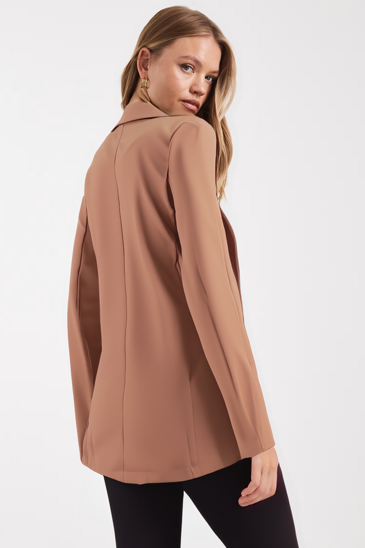 Kadın Açık Kahve Düğmeli Ceket ARM-20K001151