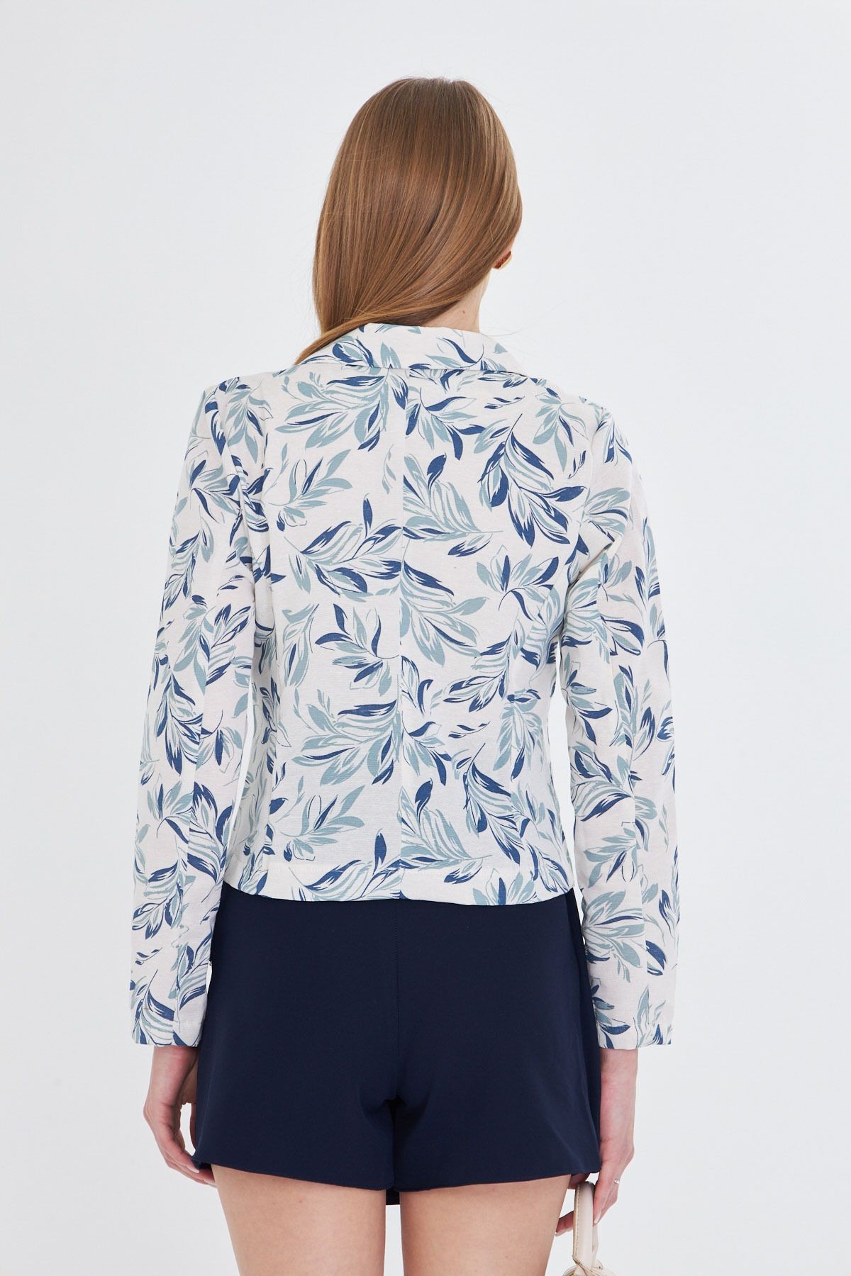 Kadın Açık Mint Kruvaze Yaka Desenli Crop Ceket ARM-24Y001058