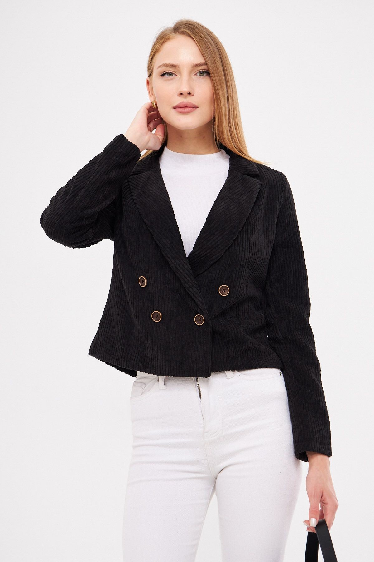 Kadın Siyah Kruvaze Yaka Kadife Crop Ceket ARM-24K001059