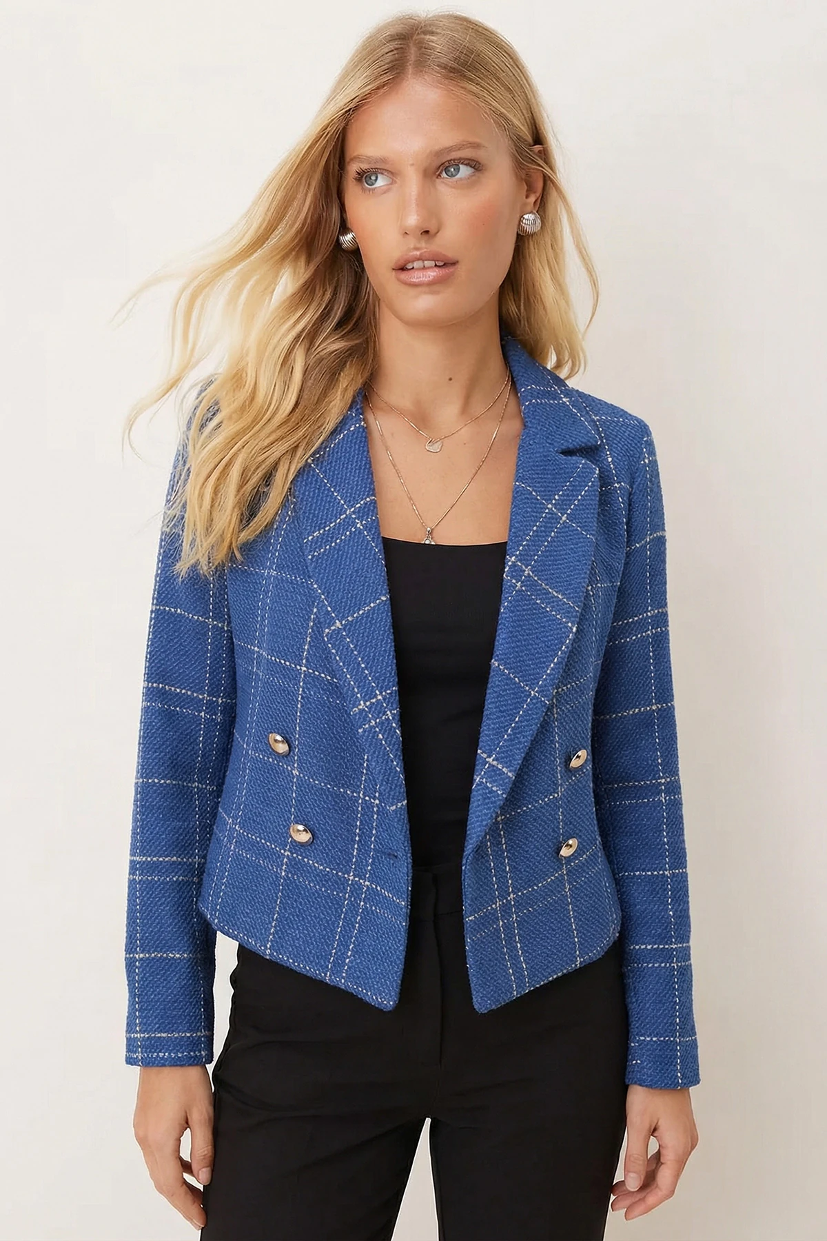 Kadın Saks-Bej Kruvaze Yaka Tüvit Crop Ceket ARM-24K001014