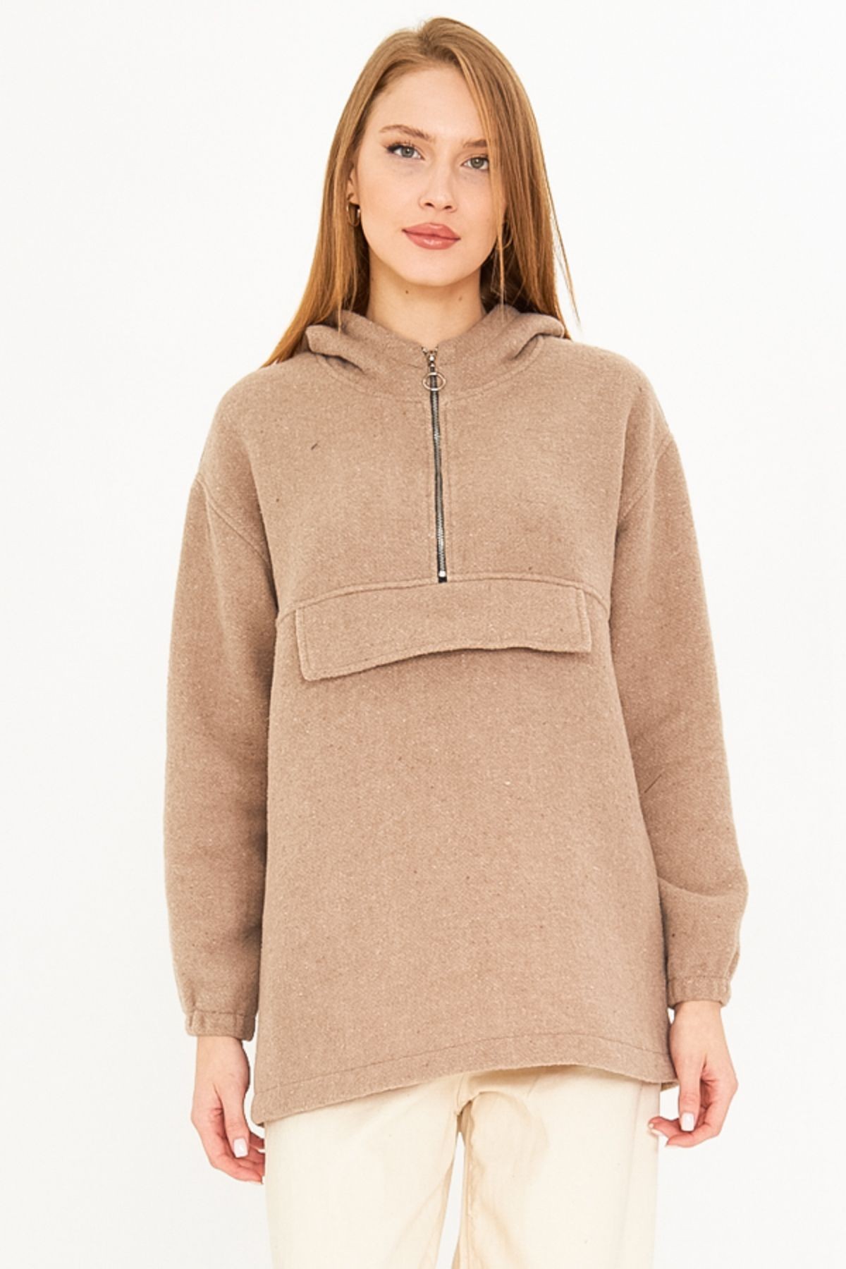 Kadın Bej Kapüşonlu Cep Kapaklı Kaşe Sweatshirt ARM-25K001097