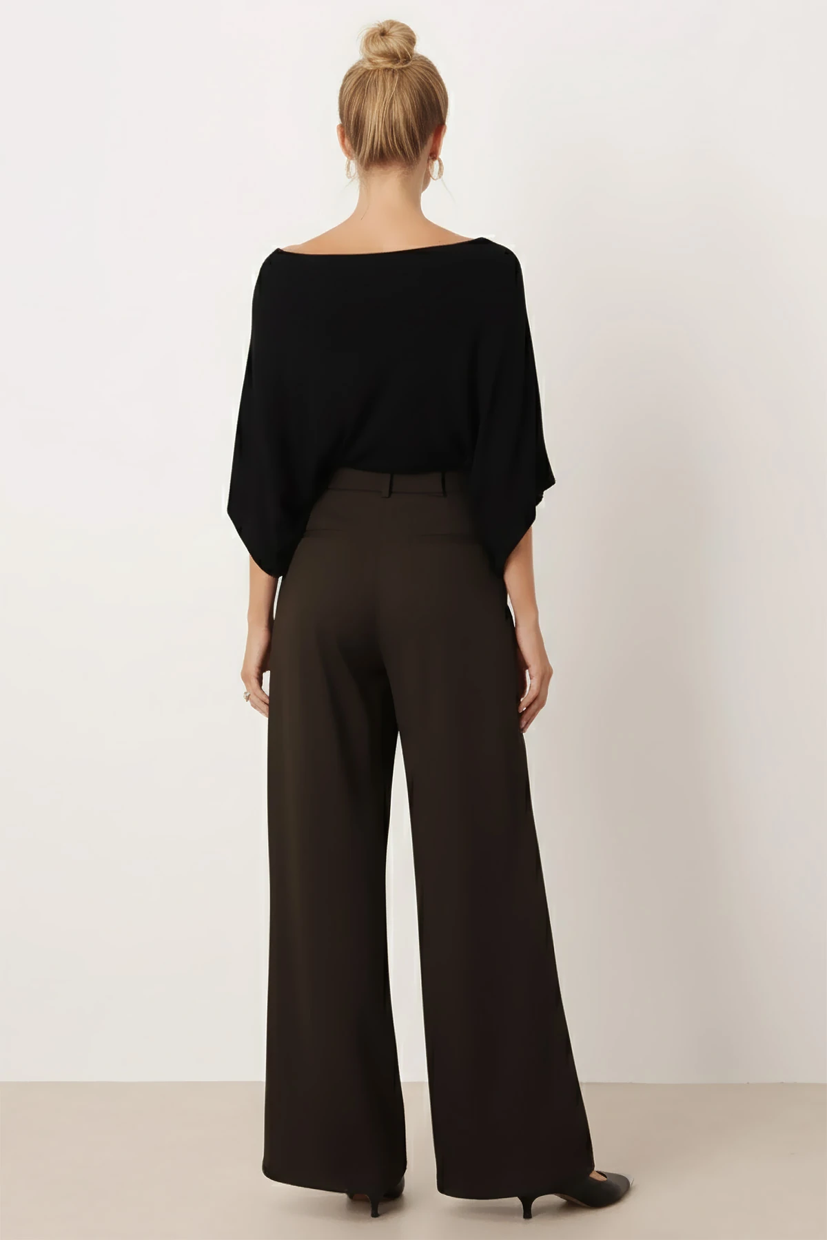 Kadın Haki Yüksek Bel Önden Pile Detaylı Bol Paça Pantolon ARM-26K136041