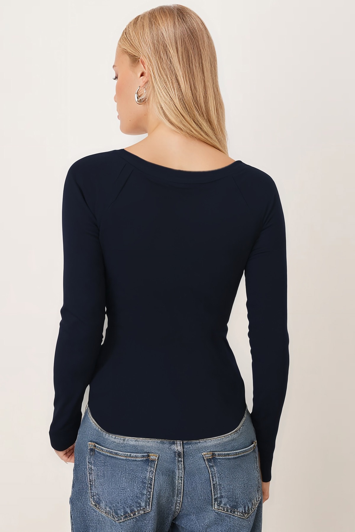 Kadın Lacivert Geniş V Yaka Uzun Kol Body ARM-26K135007