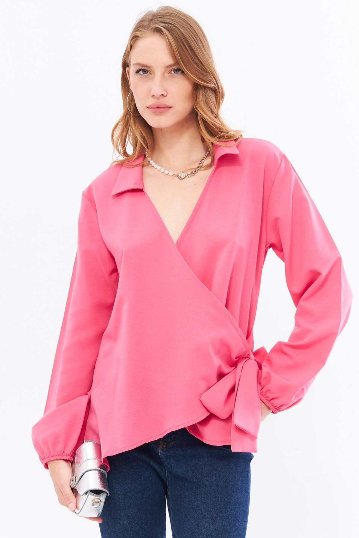 Kadın Pembe Yakalı Kruvaze Bluz ARM-22Y024025