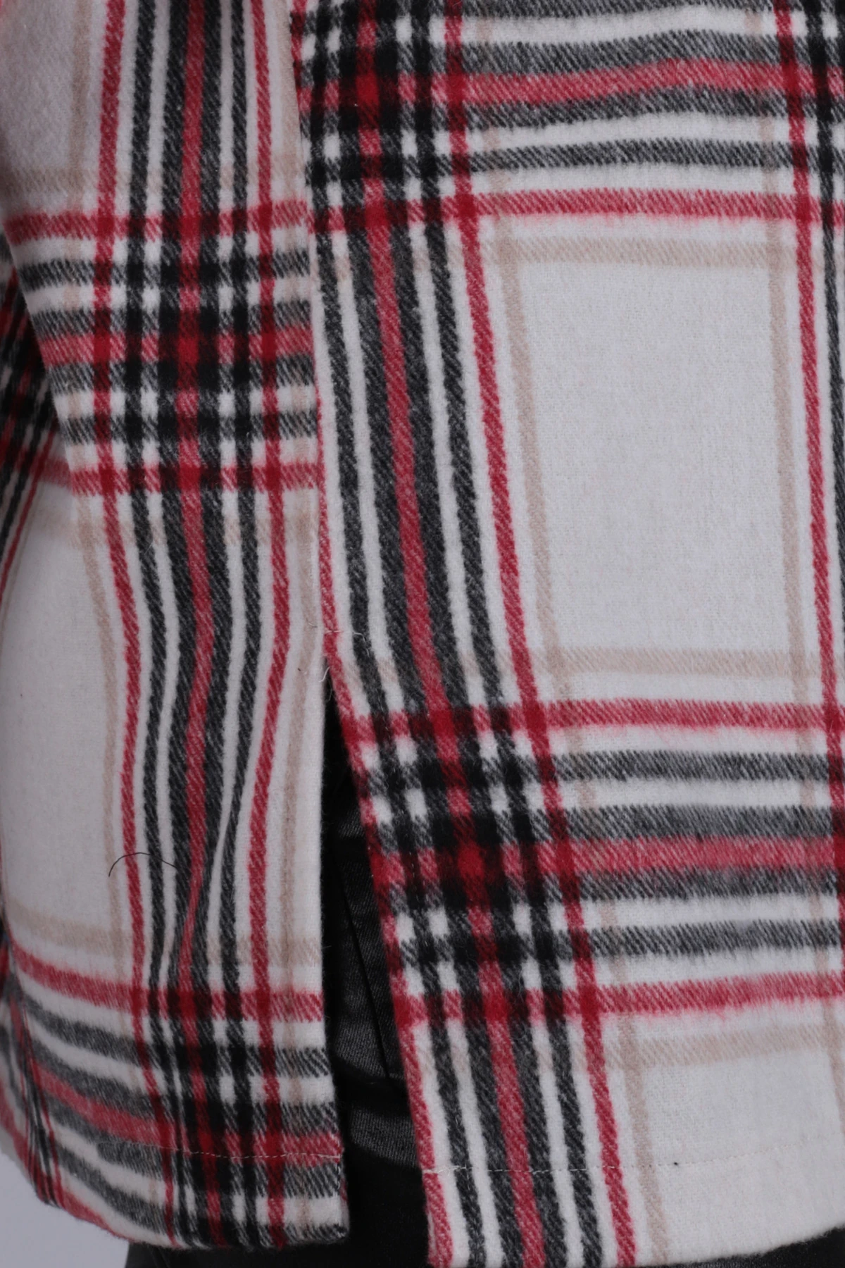 Kadın Kırmızı-Beyaz Erkek Yaka Yanları Yırtmaçlı Oversize Ceket ARM-26K001009