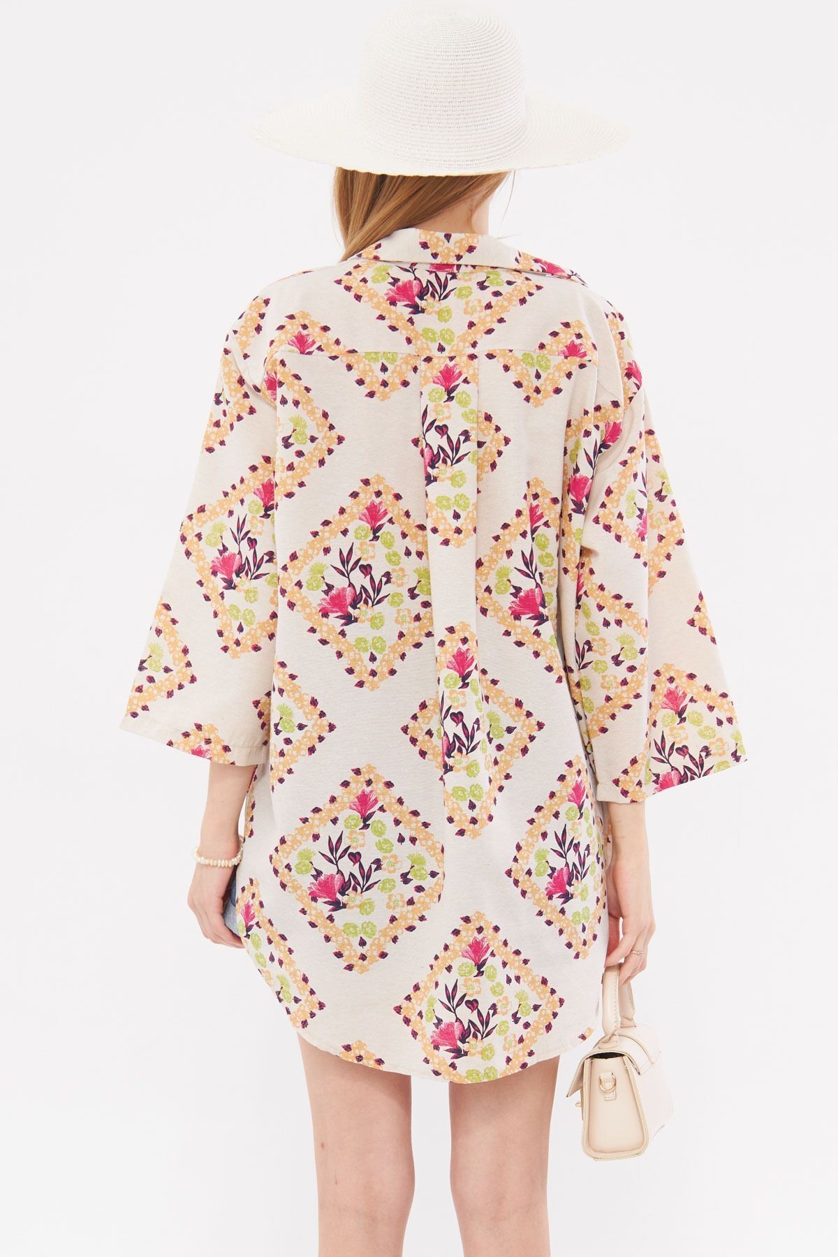 Kadın Pembe Desenli Keten Görünümlü Önden Bağlamalı Kimono Gömlek ARM-24Y001079