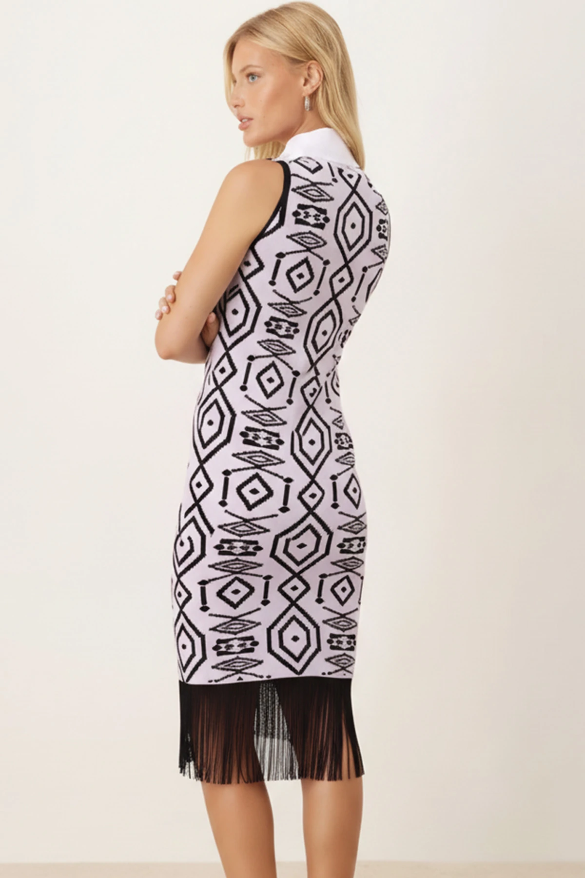 Kadın Beyaz Balıkçı Yaka Etek Ucu Püsküllü Triko Elbise ARM-26K136009