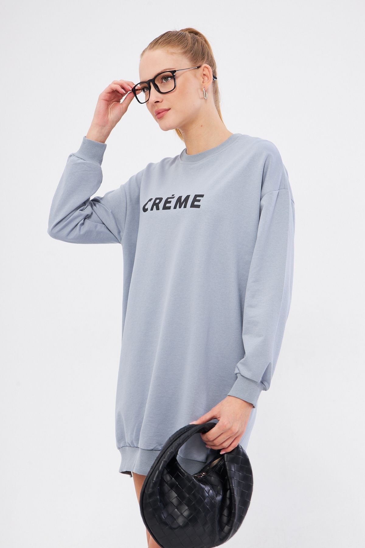 Kadın Gri Bisiklet Yaka Önü Yazılı Tunik Sweatshirt ARM-25K001029
