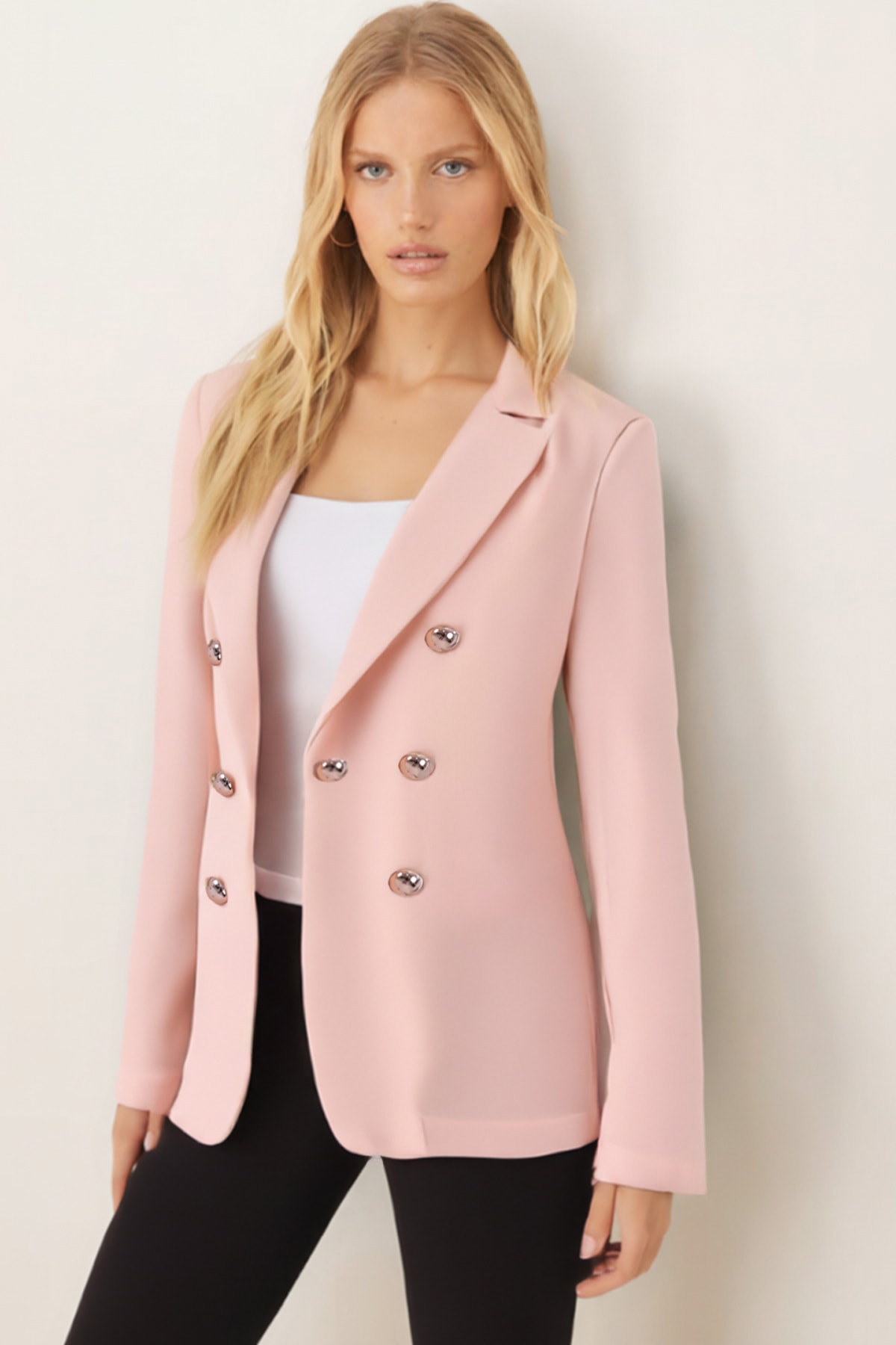 Kadın Açık Bej Düğmeli Ceket ARM-20K001151