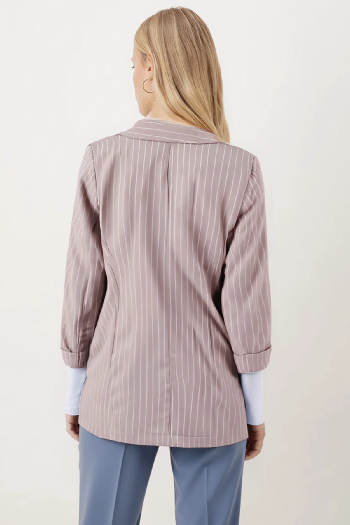 Kadın Bej Oversize Duble Kol Kruvaze Yaka Astarlı Blazer Ceket ARM-26K001052