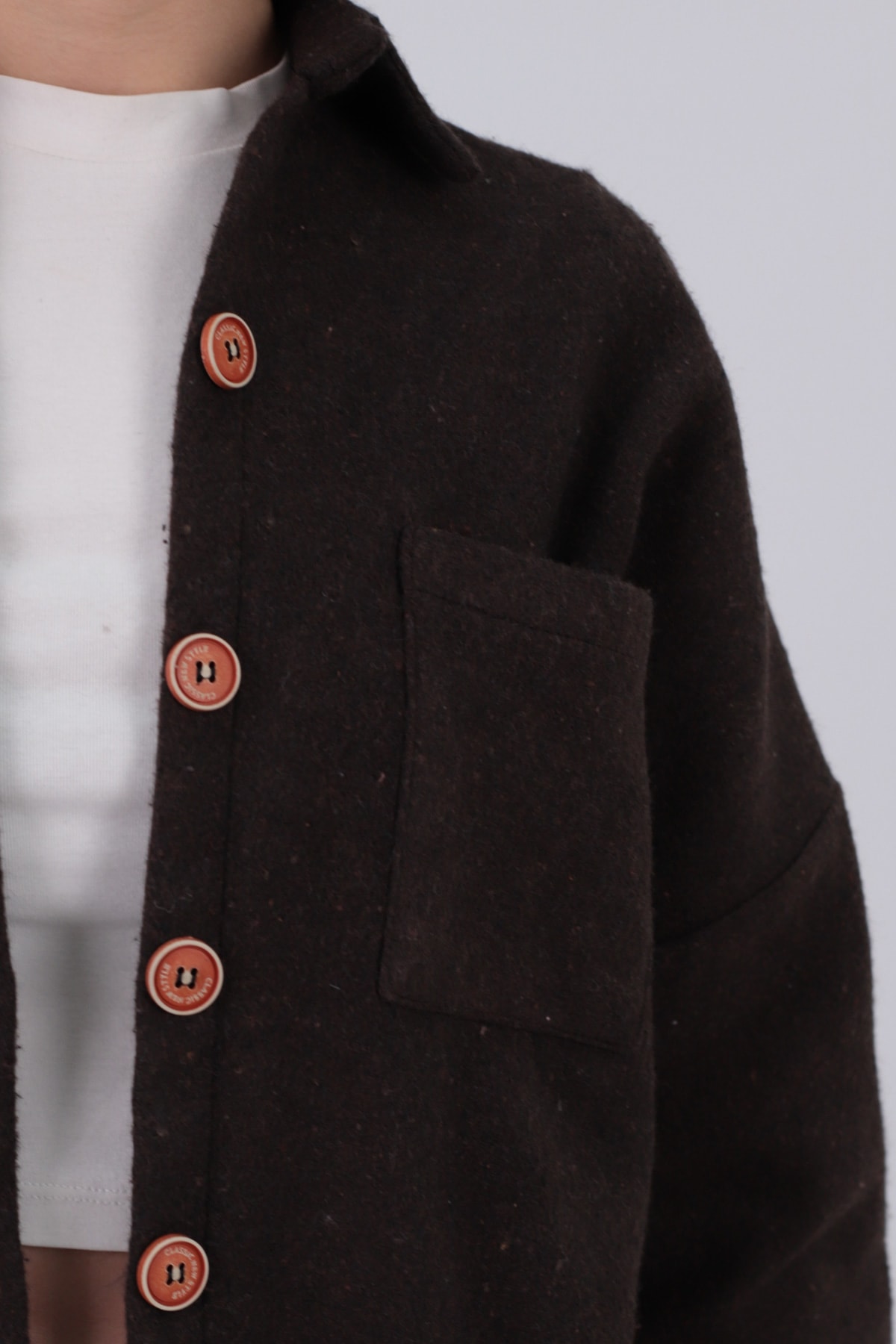 Kadın Acı Kahve Oversize Kaşe Cepli Gömlek ARM-22Y001156