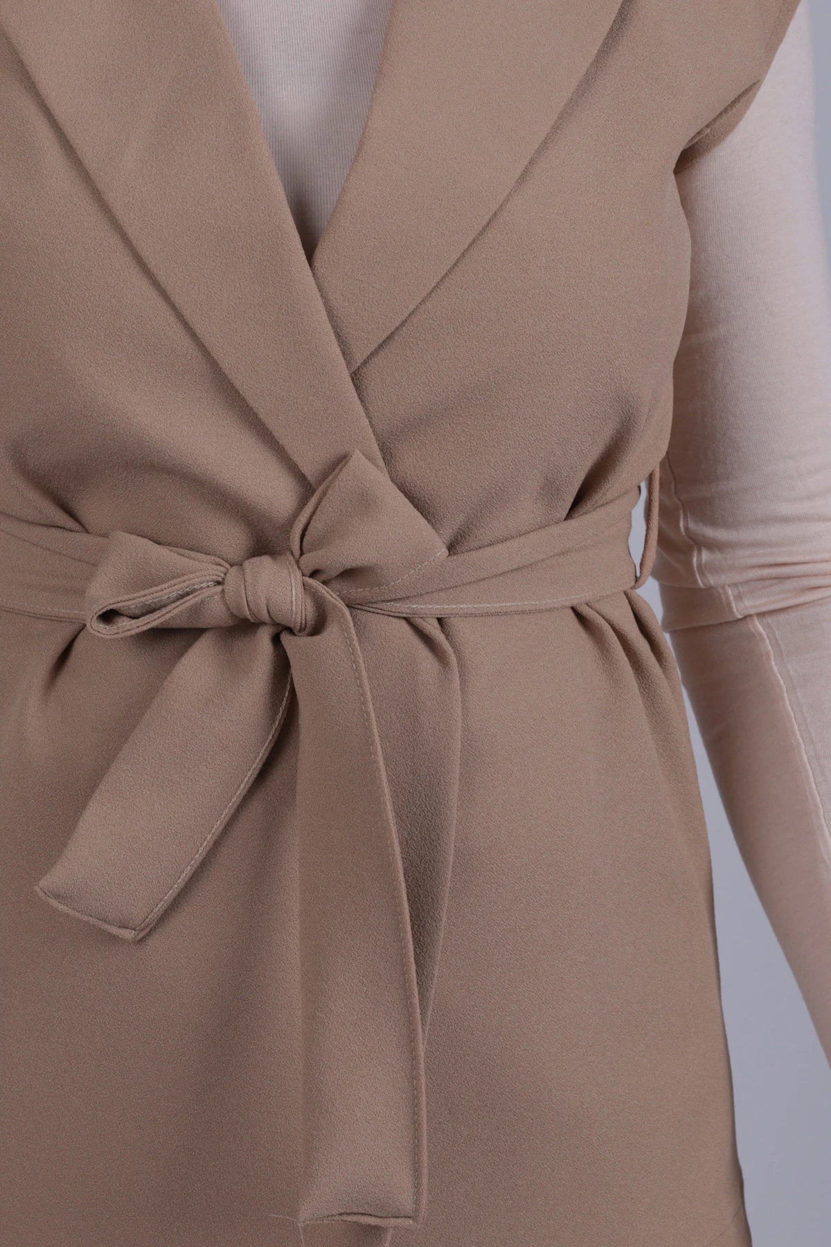 Kadın Vizon Erkek Yaka Beli Kuşaklı Keten Görünümlü Yelek ARM-25Y001079