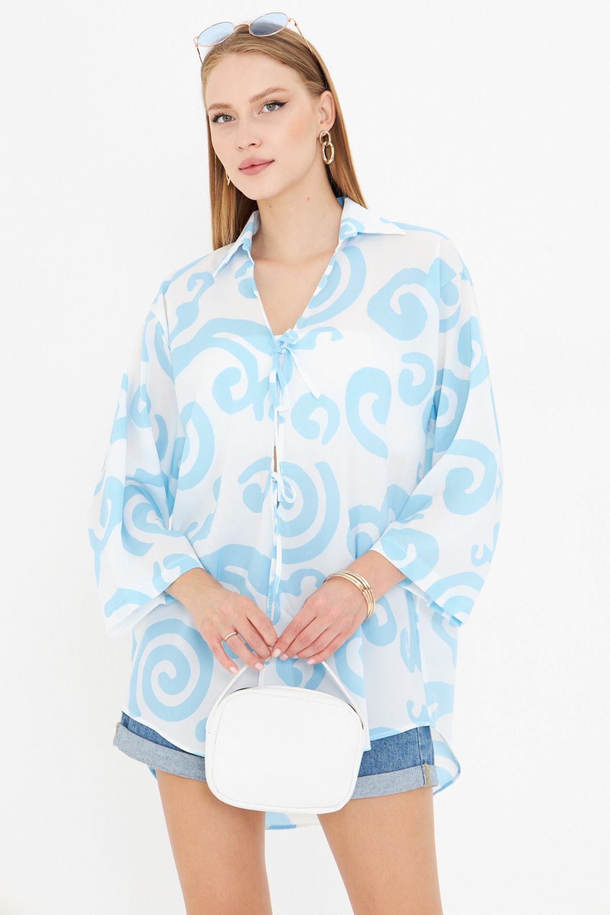 Kadın Bebemavi-Beyaz Gömlek Yaka Önden Bağcıklı Kimono ARM-25K001006