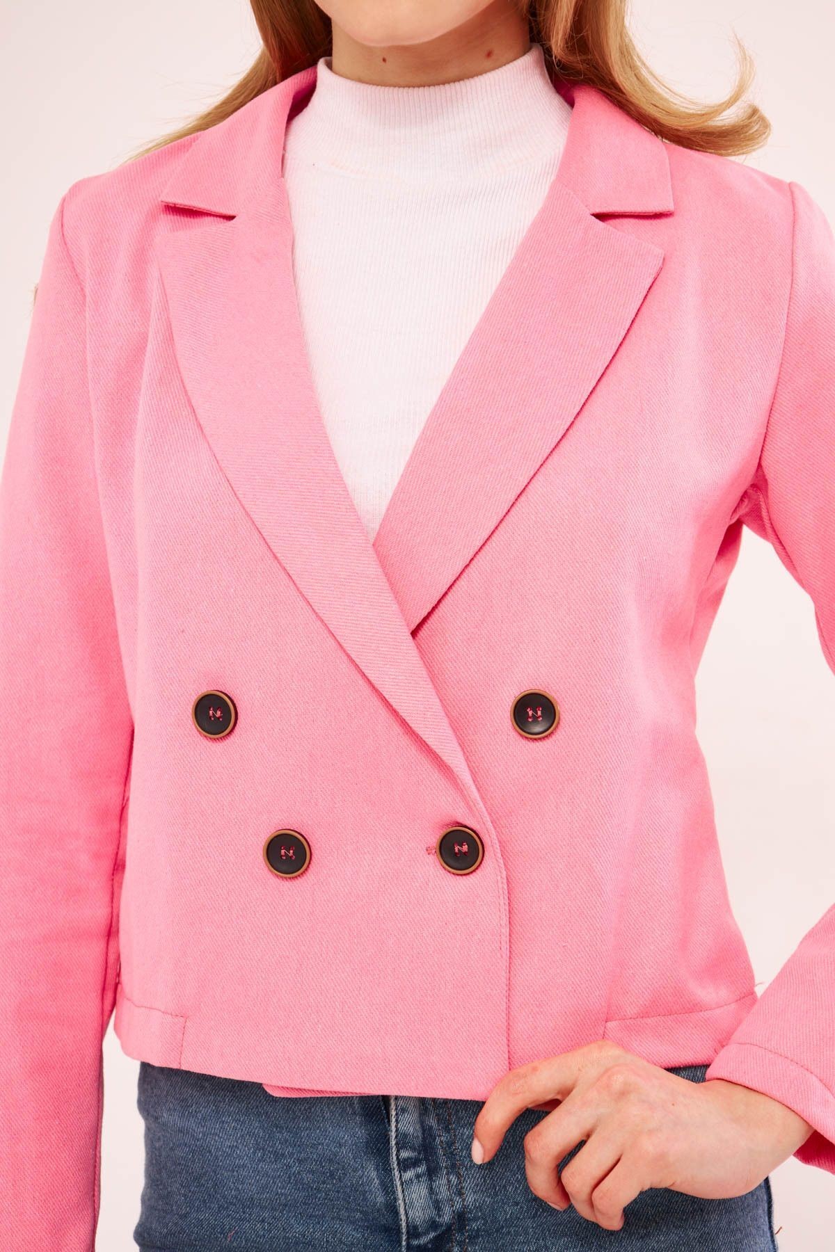 Kadın Pembe Kruvaze Yaka Gabardin Crop Ceket ARM-24Y001010