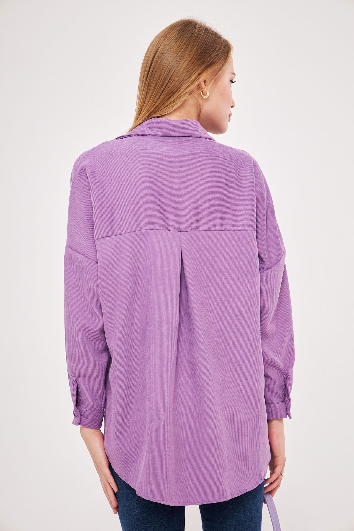 Kadın Lila Cepli Oversize İnce Fitilli Kadife Gömlek ARM-24K001076
