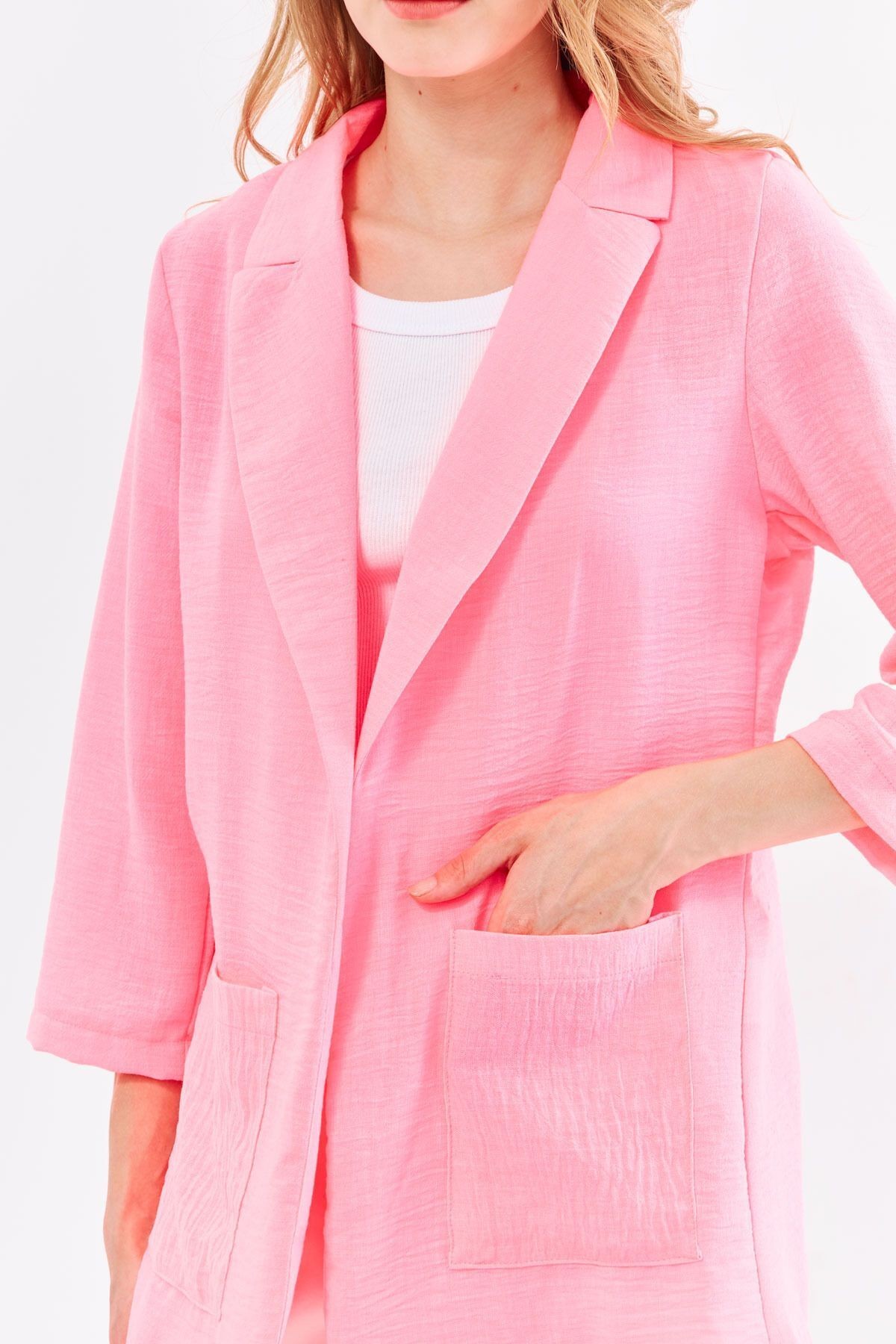 Kadın Neon Pembe Keten Görünümlü Cepli Oversize Ceket ARM-24Y001065