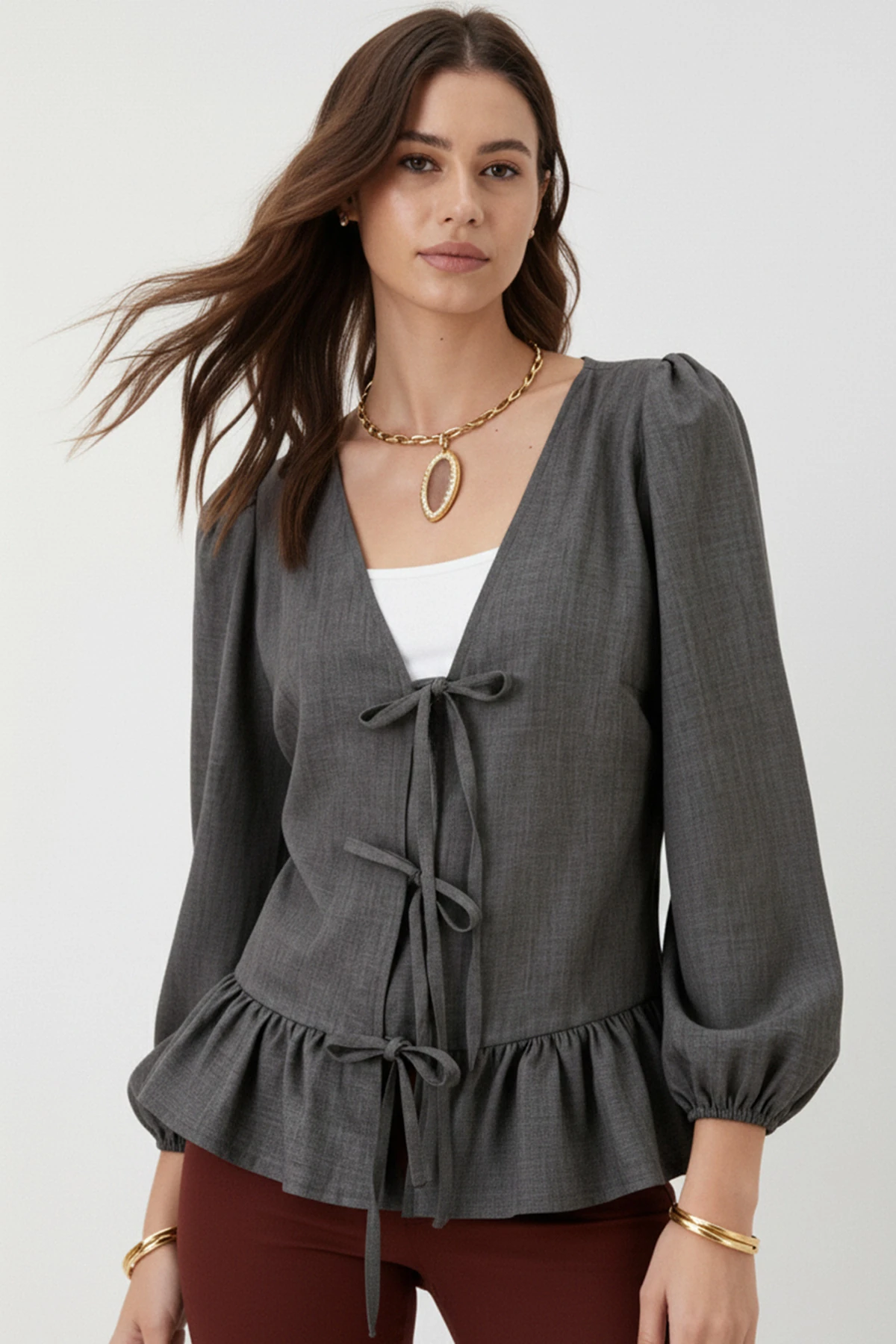 Kadın Füme Önden Bağlamalı Etek Ucu Fırfırlı Kolları Lastikli Bluz ARM-26K001019
