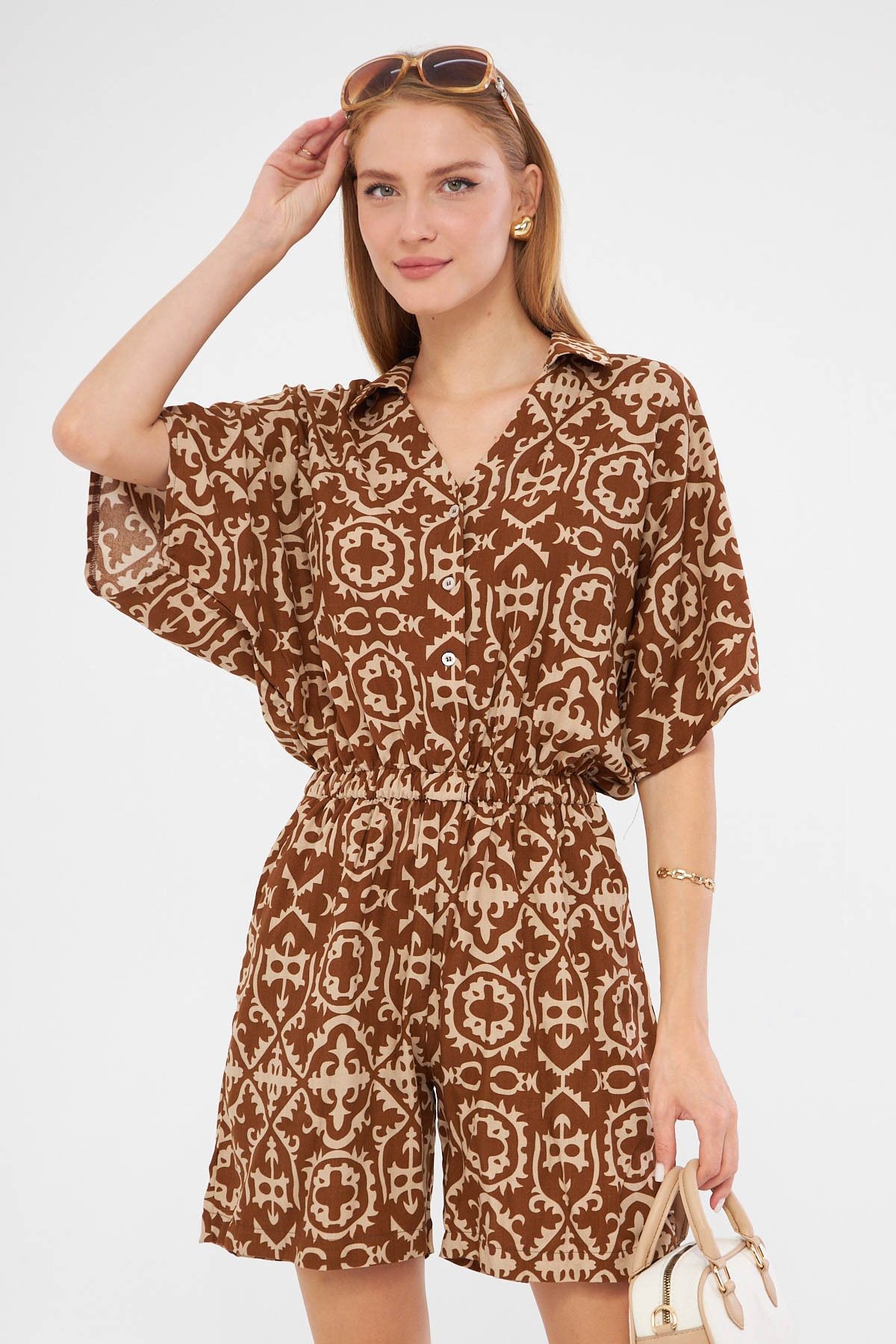 Kadın Taba Gömlek Yaka Cepli Desenli Kısa Tulum ARM-24Y001023