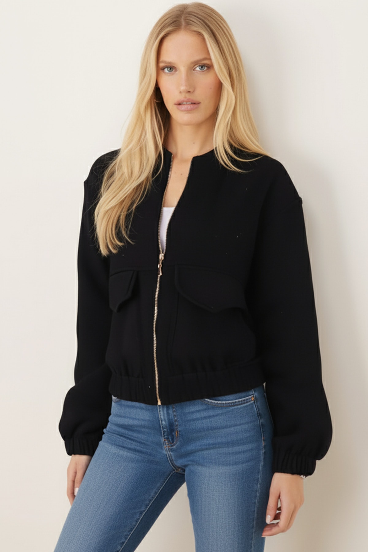 Kadın Siyah Cepli Kolları Ve Beli Lastikli Bomber Kaşe Mont ARM-26K001027