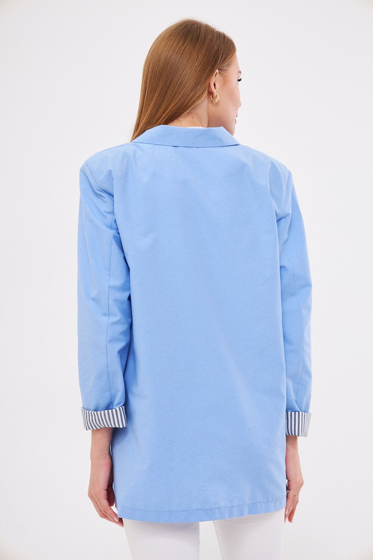 Kadın Bebe Mavi Kruvaze Yaka Kolu Katlama Detaylı Oversize Vatkalı Blazer Ceket ARM-25K001015