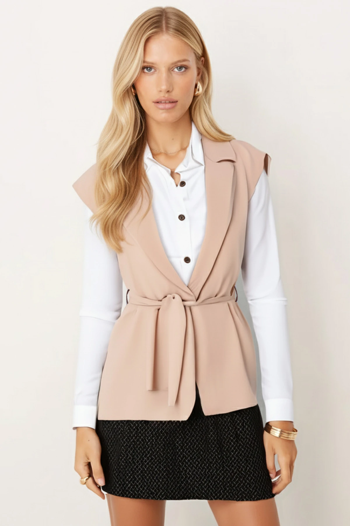 Kadın Bej Erkek Yaka Beli Kuşaklı Keten Görünümlü Yelek ARM-25Y001079