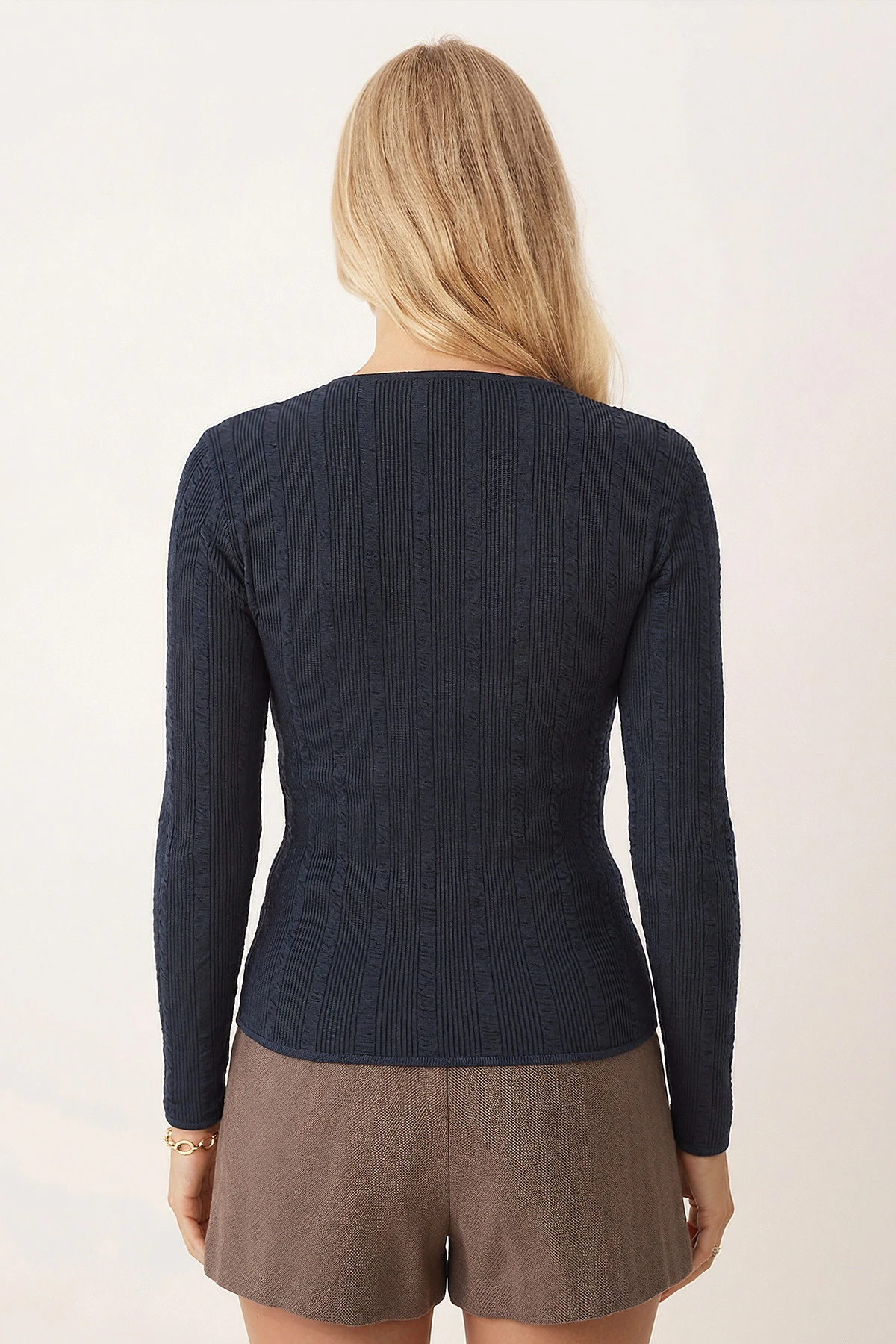 Kadın Lacivert V Yaka Bedene Oturan Uzun Kollu Bluz ARM-26K001058