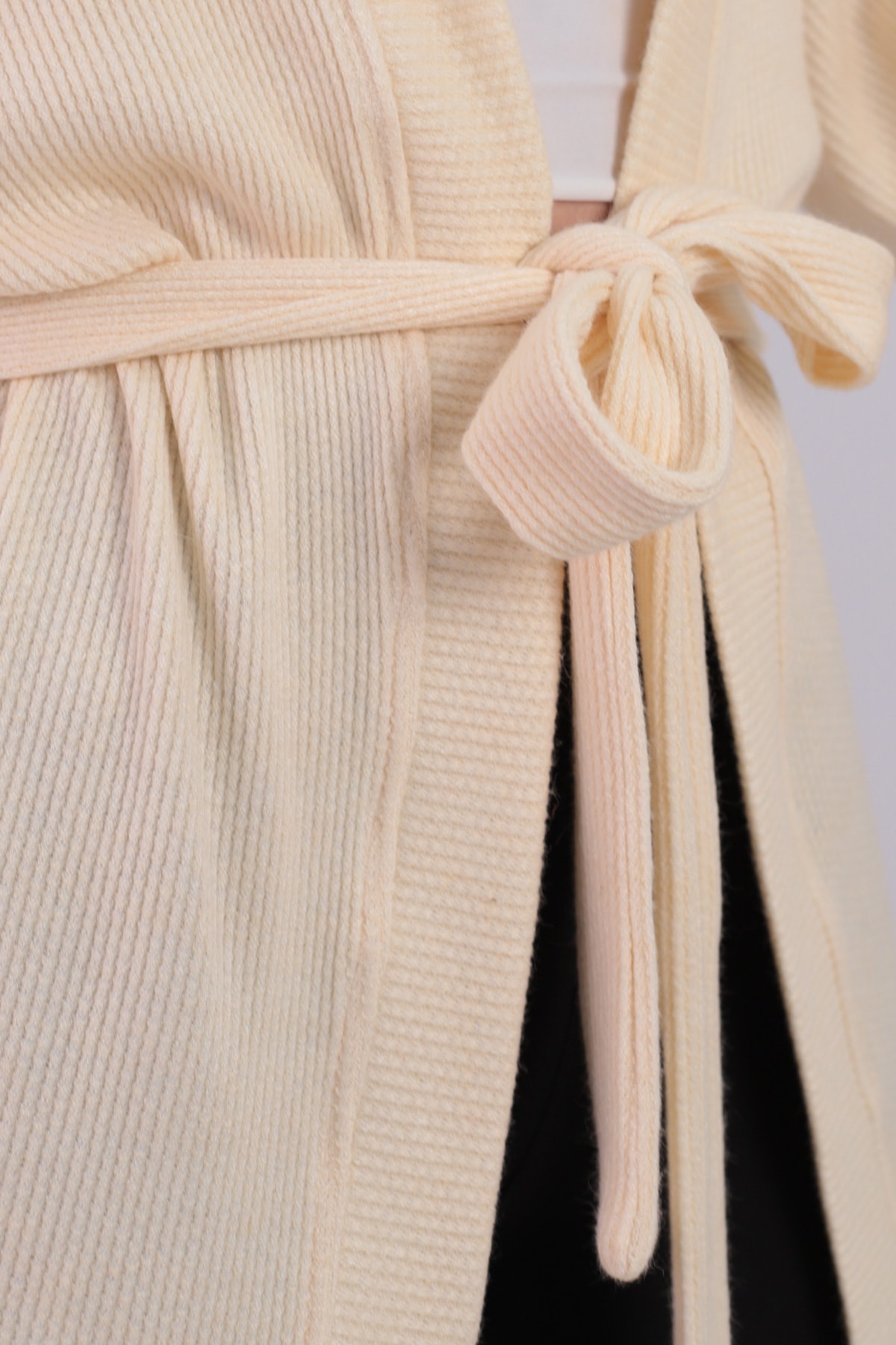 Kadın Ekru Kemerli Triko Kimono ARM-26K001011