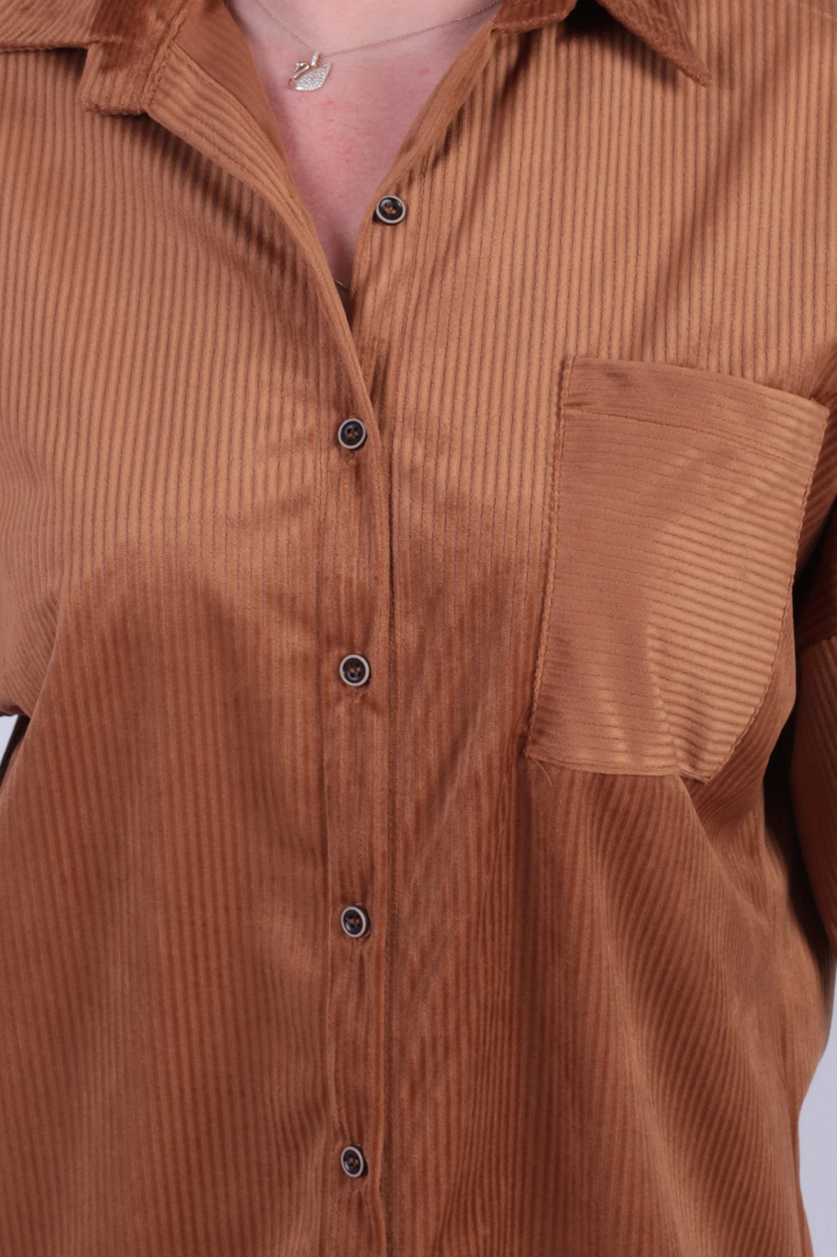 Kadın Camel Cepli Oversize İnce Fitilli Kadife Gömlek ARM-24K001076
