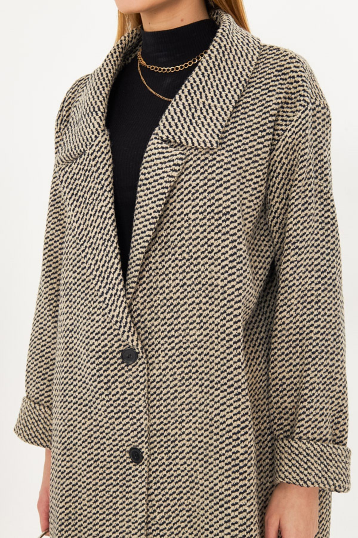 Kadın Siyah Oversize Desenli Kaşe Kaban ARM-25K001099
