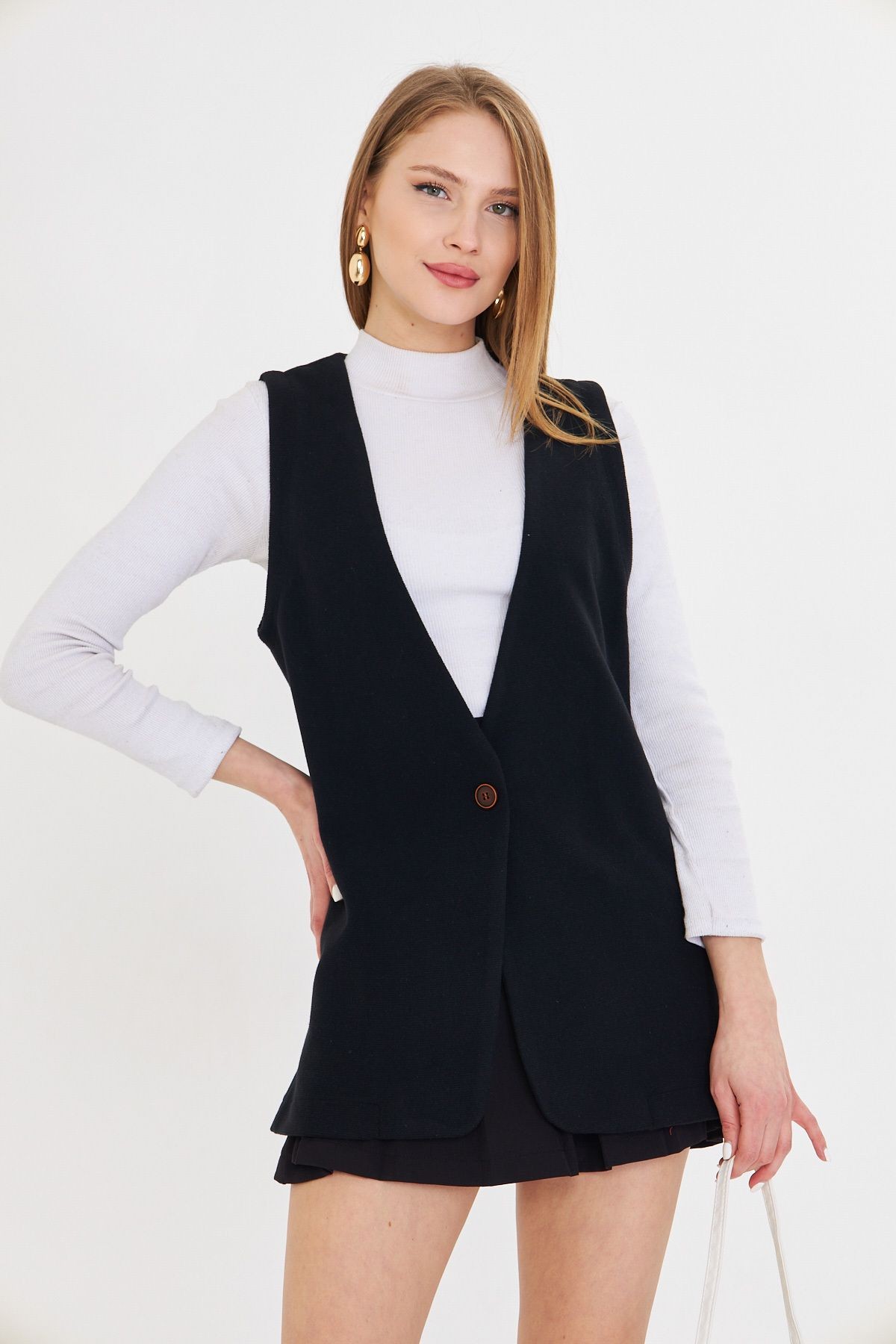 Kadın Siyah V Yaka Tek Düğmeli Oversize Desenli Yelek ARM-25K001110