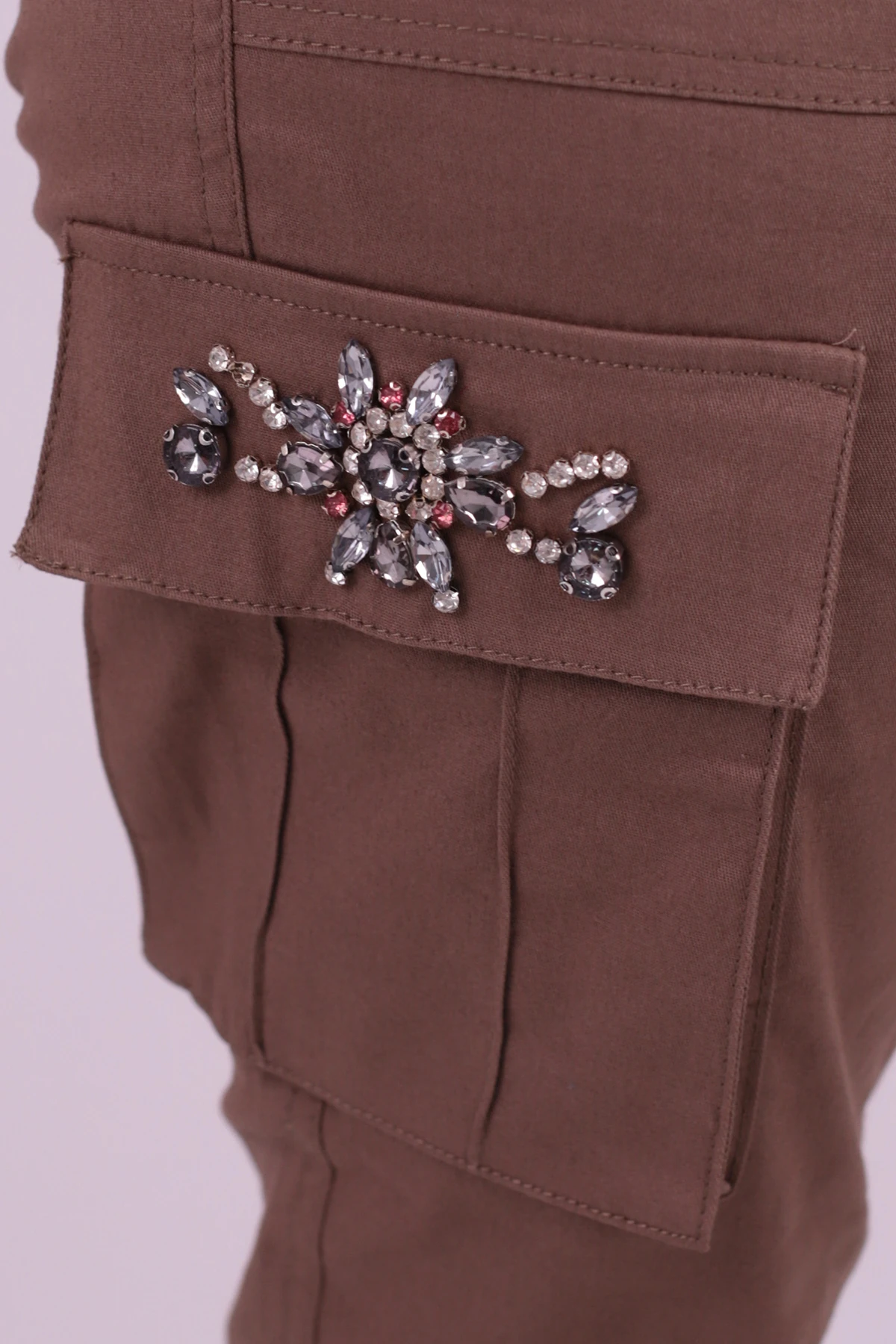 Kadın Vizon Cepleri Taş Detaylı Kargo Cep Pantolon ARM-26K136020