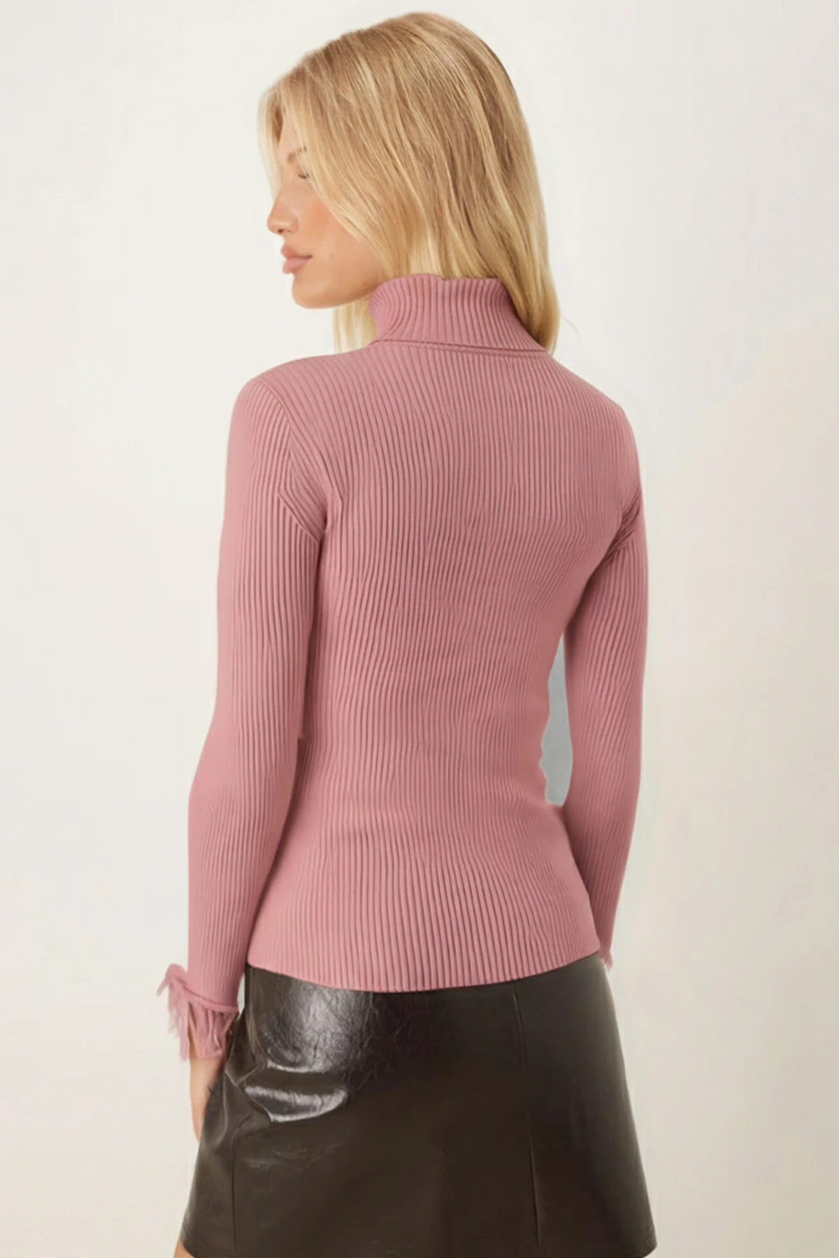Kadın Pudra Balıkçı Yaka Kolucu Tüylü Triko Kazak ARM-26K136038