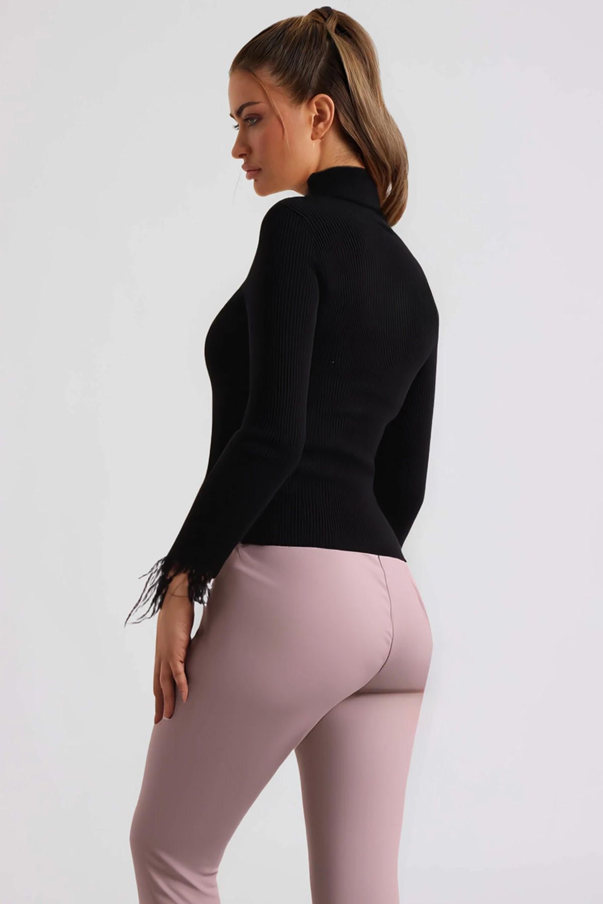 Kadın Siyah Balıkçı Yaka Kolucu Tüylü Triko Kazak ARM-26K136038