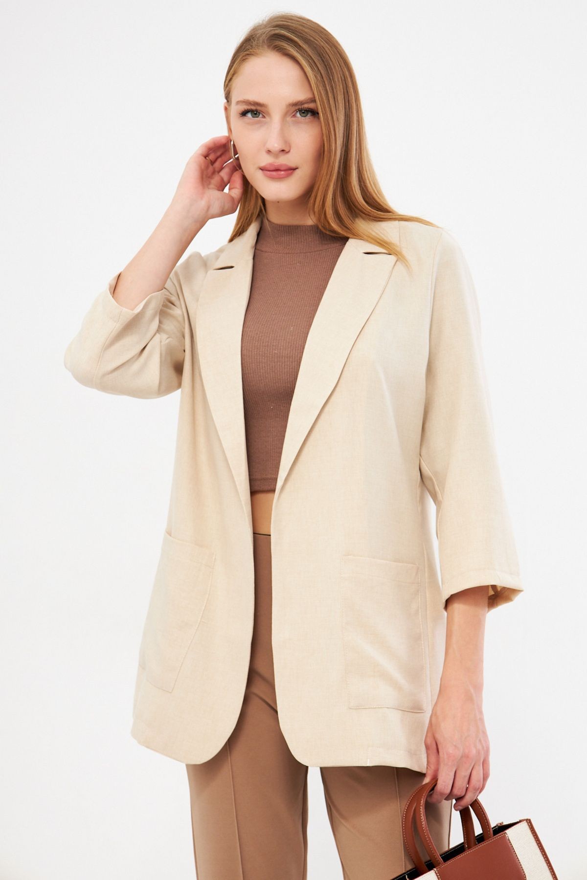 Kadın Ekru Cepli Oversize Ceket ARM-24Y001115